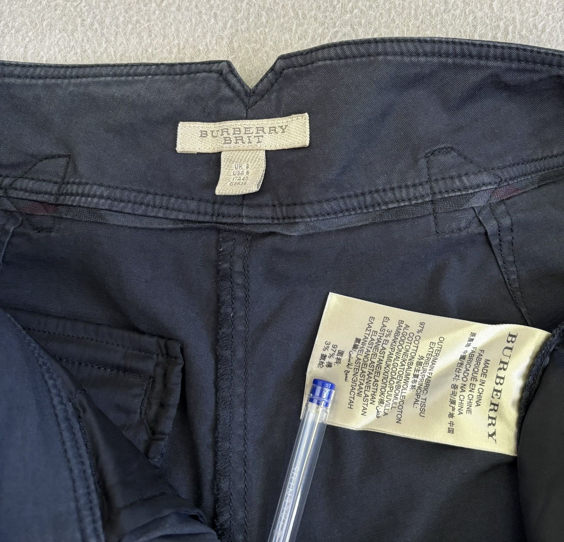 Burberry Burberry Navy shorts size 8 Size 27" / US 4 / IT 40 - 19 Thumbnail