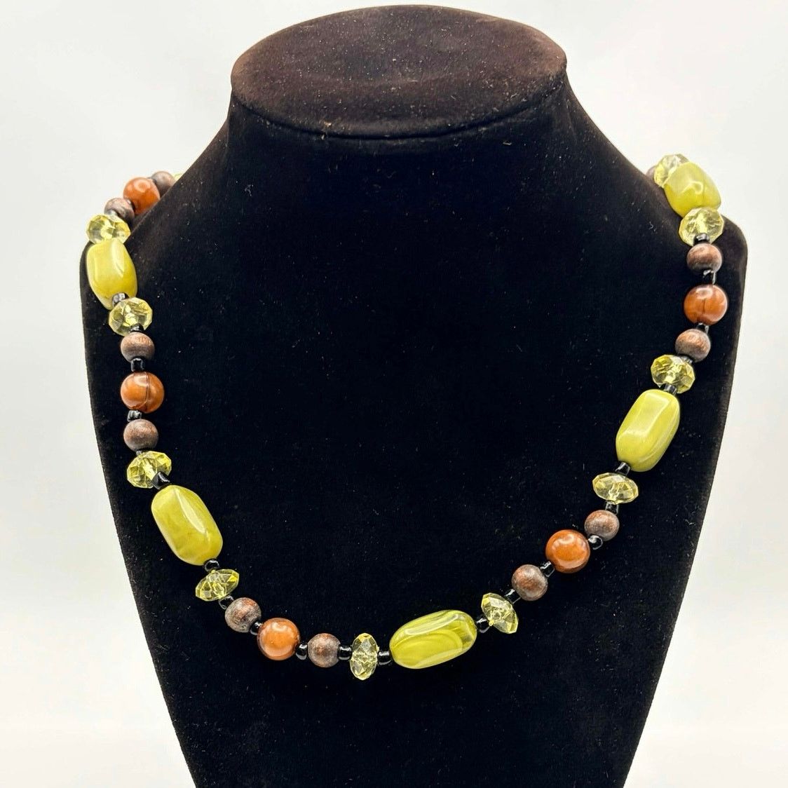 Other Y2K Green Beaded Necklace Size ONE SIZE - 1 Thumbnail