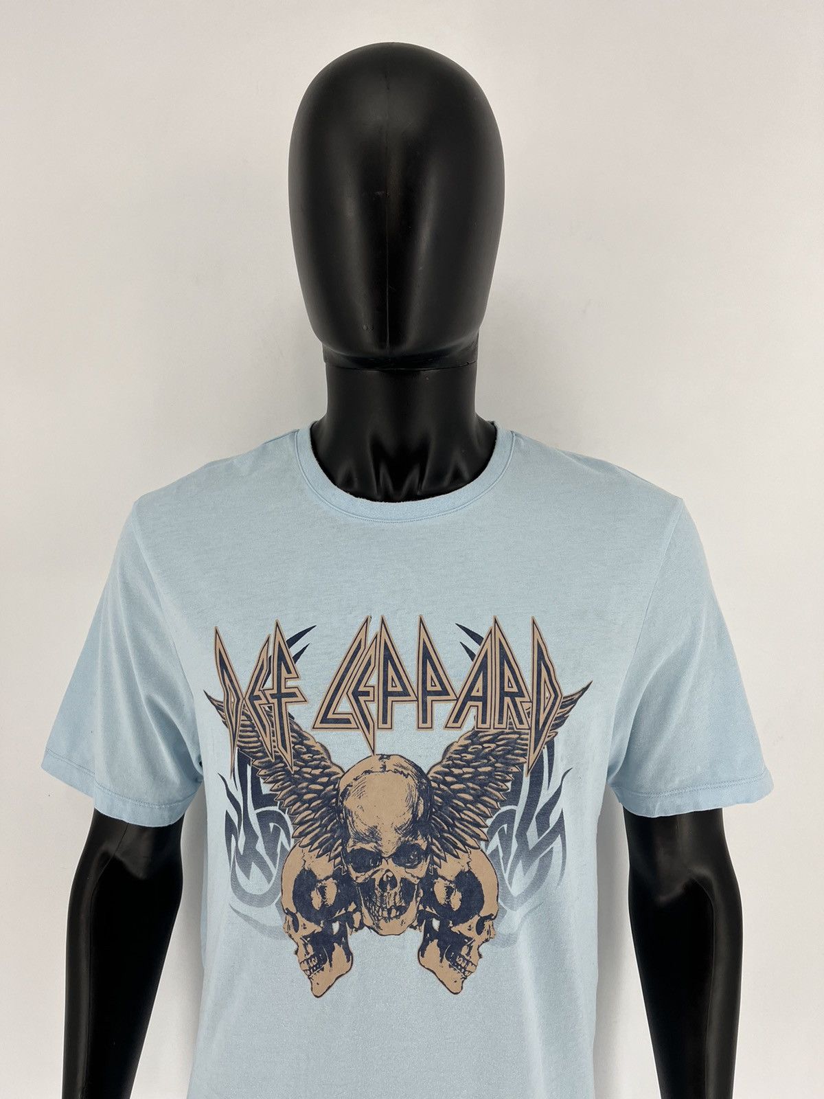 Band Tees × Def Leppard × Vintage Vintage Y2K Def Leppard Band Tee Size M Size US M / EU 48-50 / 2 - 1 Thumbnail