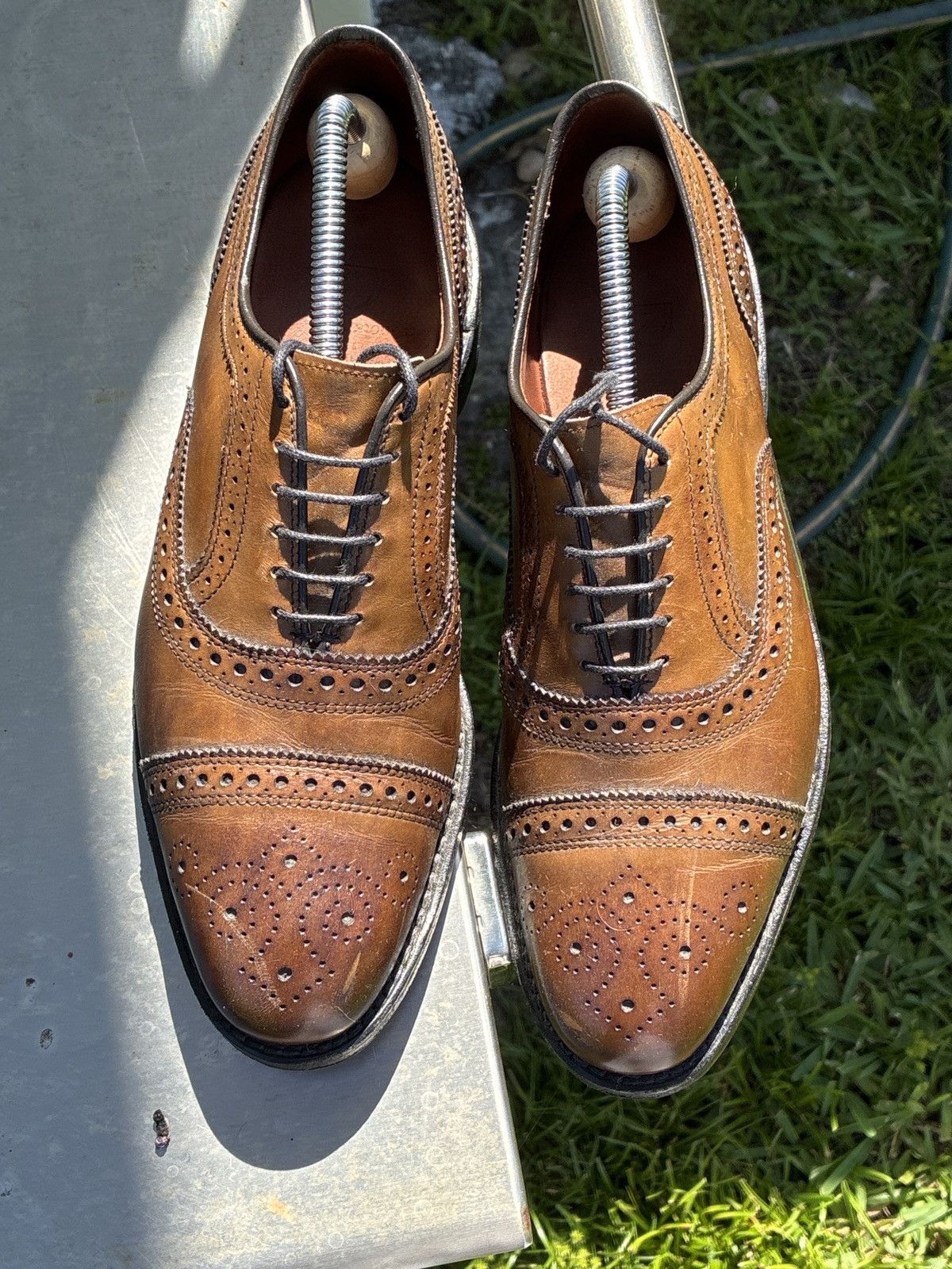 Allen Edmonds Allen Edmonds Bourbon Strand Oxfords US7E Size US 7 / EU 40 - 1 Thumbnail