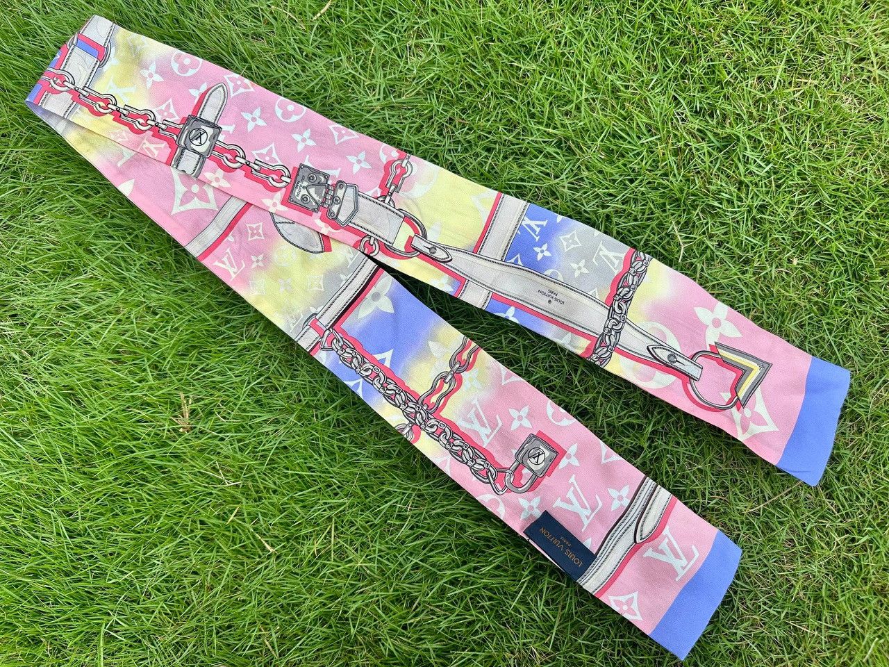 Louis Vuitton Louis Vuitton Silk Escale Confidential Bandeau Scarf Size ONE SIZE - 6 Thumbnail