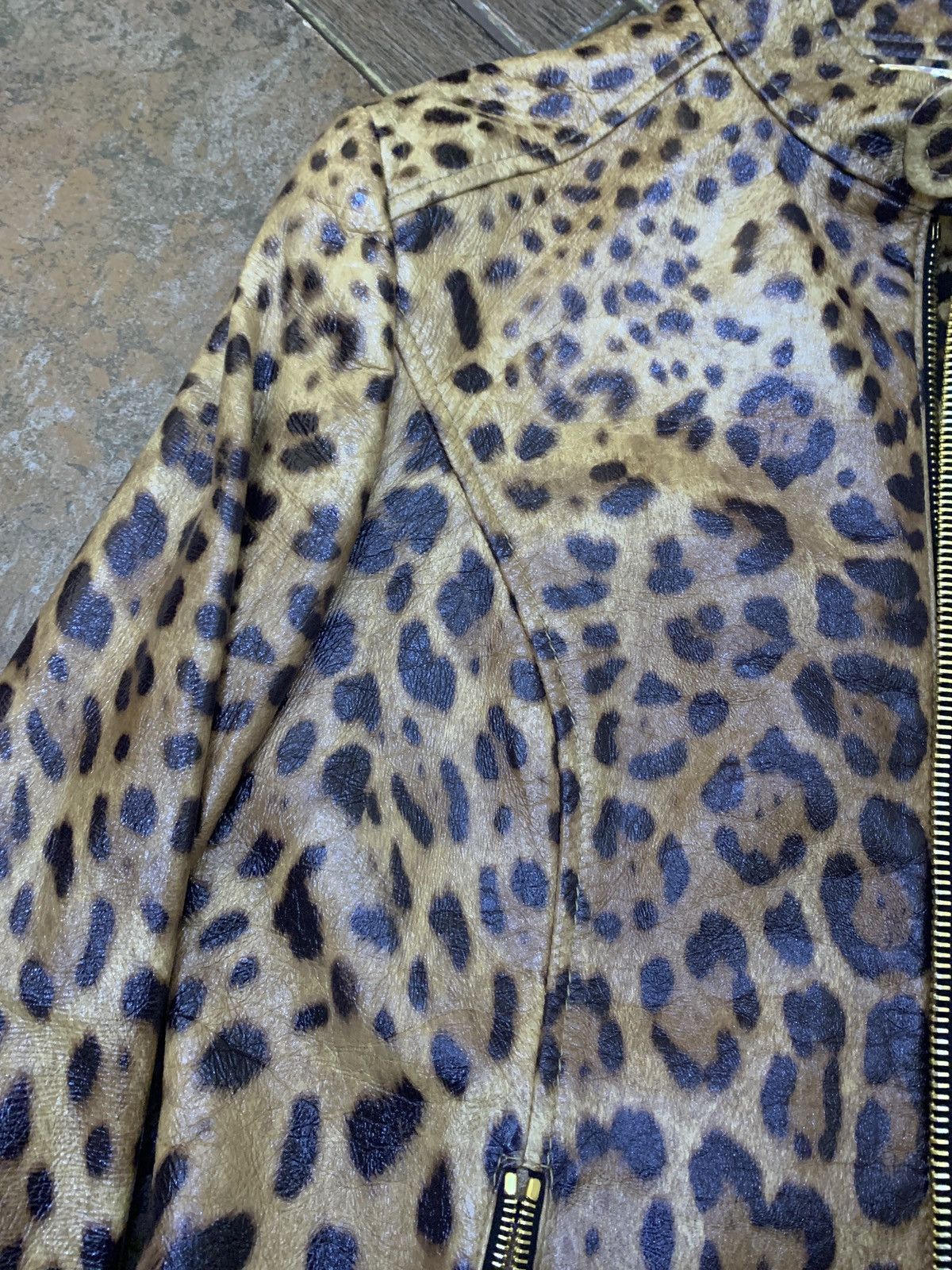 Dolce & Gabbana × Vintage D&G Leopard Leather Jacket Size L / US 10 / IT 46 - 13 Thumbnail