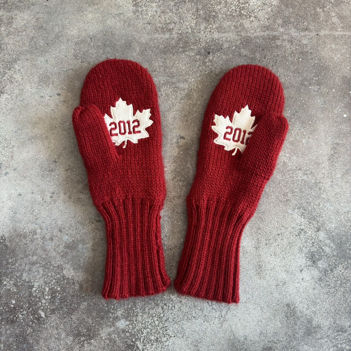 Hysteric Glamour × Japanese Brand × Vintage Amazing Vintage Canada Unisex Knit Gloves Size ONE SIZE - 2 Thumbnail