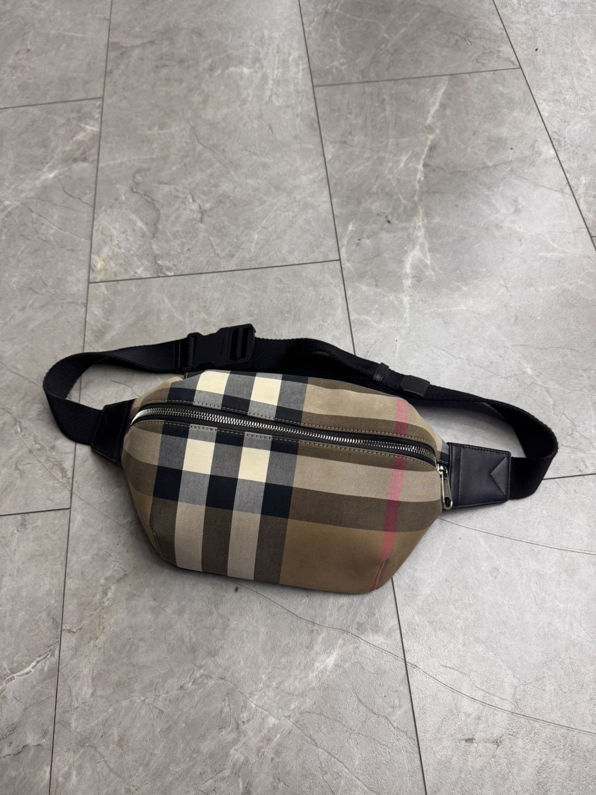 Burberry Burberry Sonny Nova Check Belt Waist Bag Size ONE SIZE - 1 Thumbnail