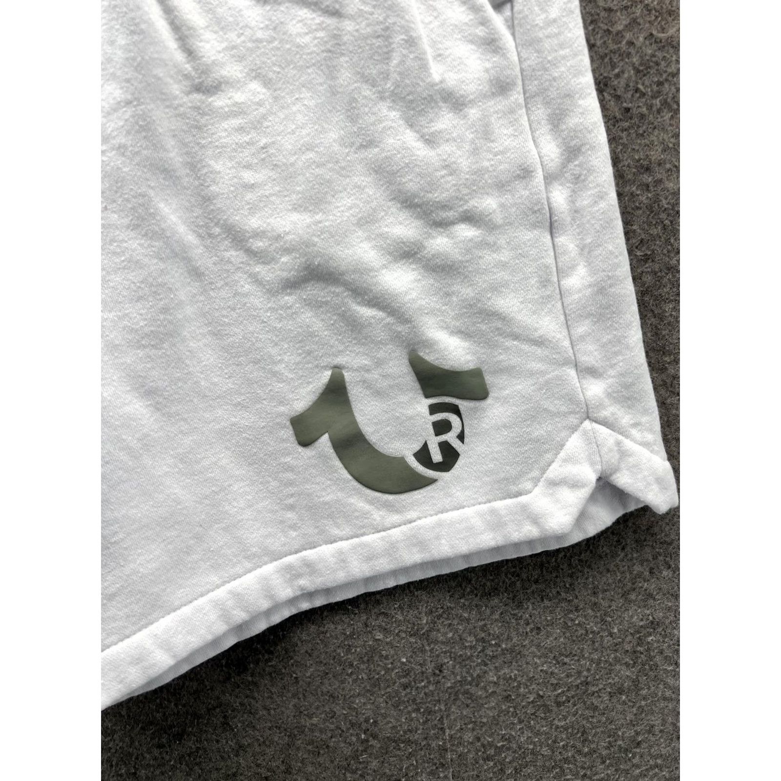 True Religion VINTAGE? No. True Religion Shorts Mens M White Fleece Sweat Elastic Waist Casual 7 Inseam Pockets Logo Horseshoe TR Mens Size US 31 - 5 Thumbnail