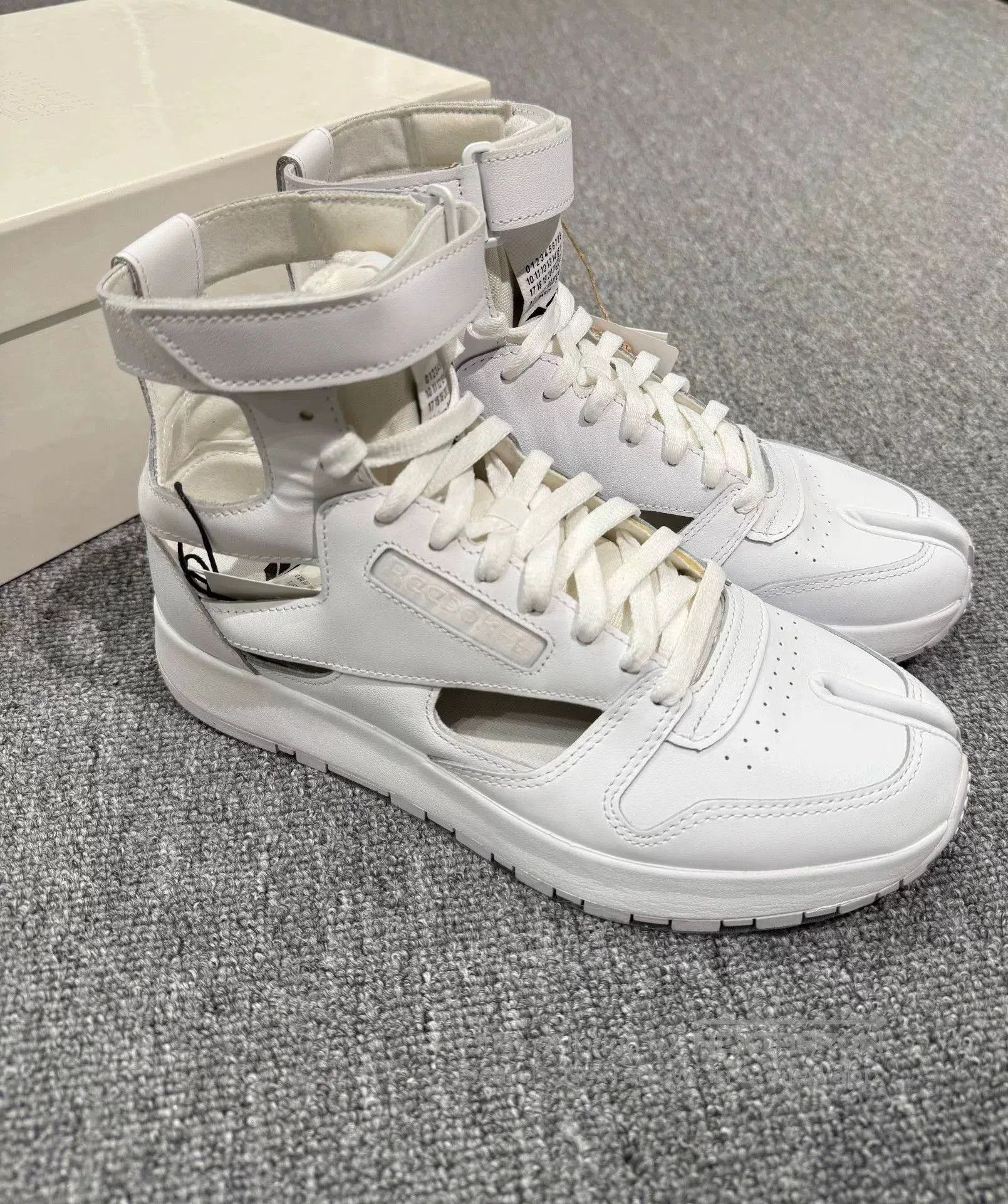 Maison Margiela Maison Margiela High. Size US 7 / EU 40 - 2 Thumbnail