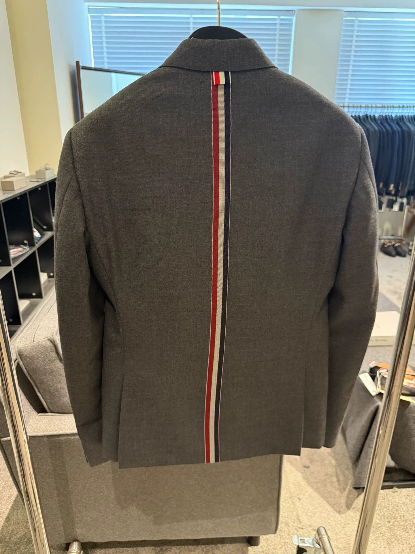 Thom Browne Thom Browne Rare Charcoal 3-Color Back Stripe Slim Suit Size US L / EU 52-54 / 3 - 2 Thumbnail