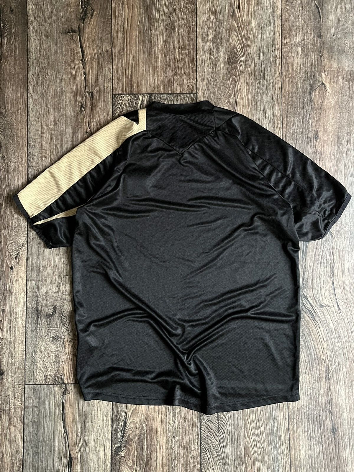 Adidas × Vintage Vintage Adidas Liverpool 2008/2009 Pre Match Training Jersey Size US M / EU 48-50 / 2 - 12 Thumbnail