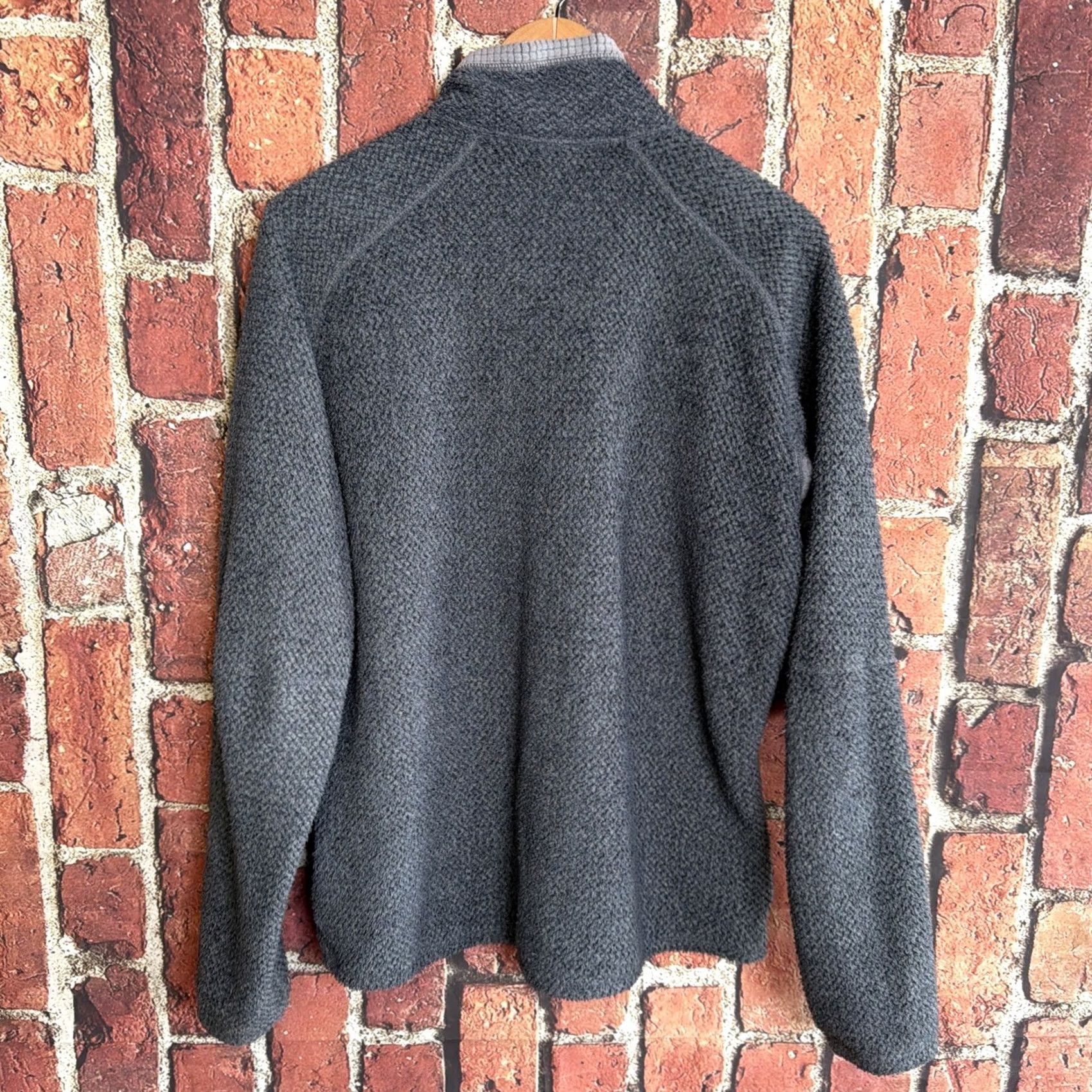Patagonia Patagonia M's R2 Jacket L Blue/Grey - Fleece Jacket, Regular, Polyester, Men, Jacket, - Gray Size US L / EU 52-54 / 3 - 4 Thumbnail