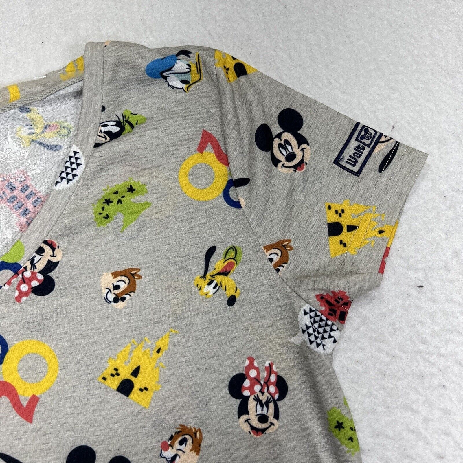 Disney Disney Parks Short Sleeve Mickey & Friends T Shirt Size S / US 4 / IT 40 - 4 Thumbnail