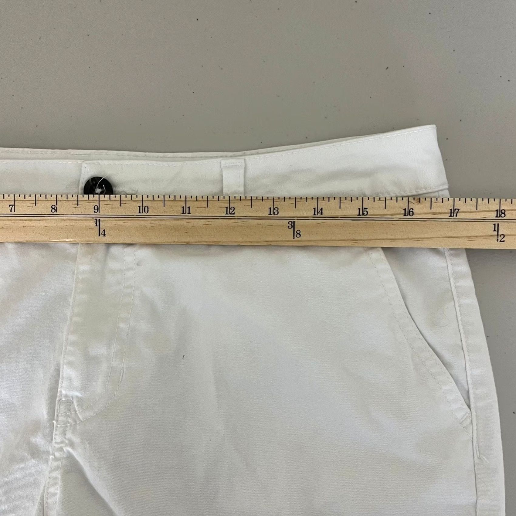 Vintage ana A New Approach Bermuda Shorts White Stretch Cotton Casual Womens Size 8 Quiet Vintage? (Note: No, not vintage) Size 30" / US 8 / IT 44 - 6 Thumbnail