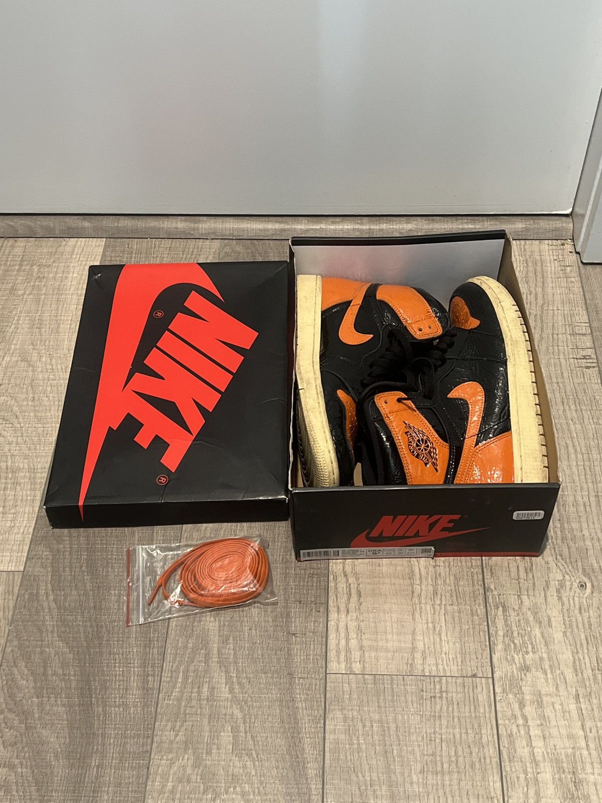 Jordan Brand × Nike Air Jordan 1 Retro High OG Shattered Backboard Size US 9.5 / EU 42-43 - 4 Thumbnail