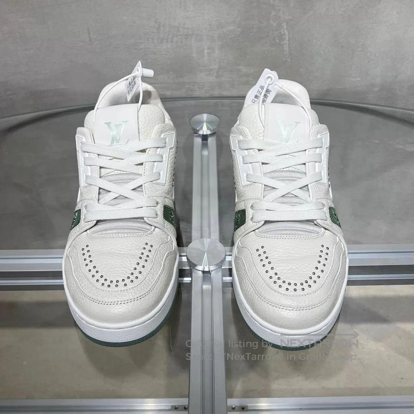 Louis Vuitton White Low-Top Sneakers Size 6. Size US 6 / EU 39 - 1 Thumbnail