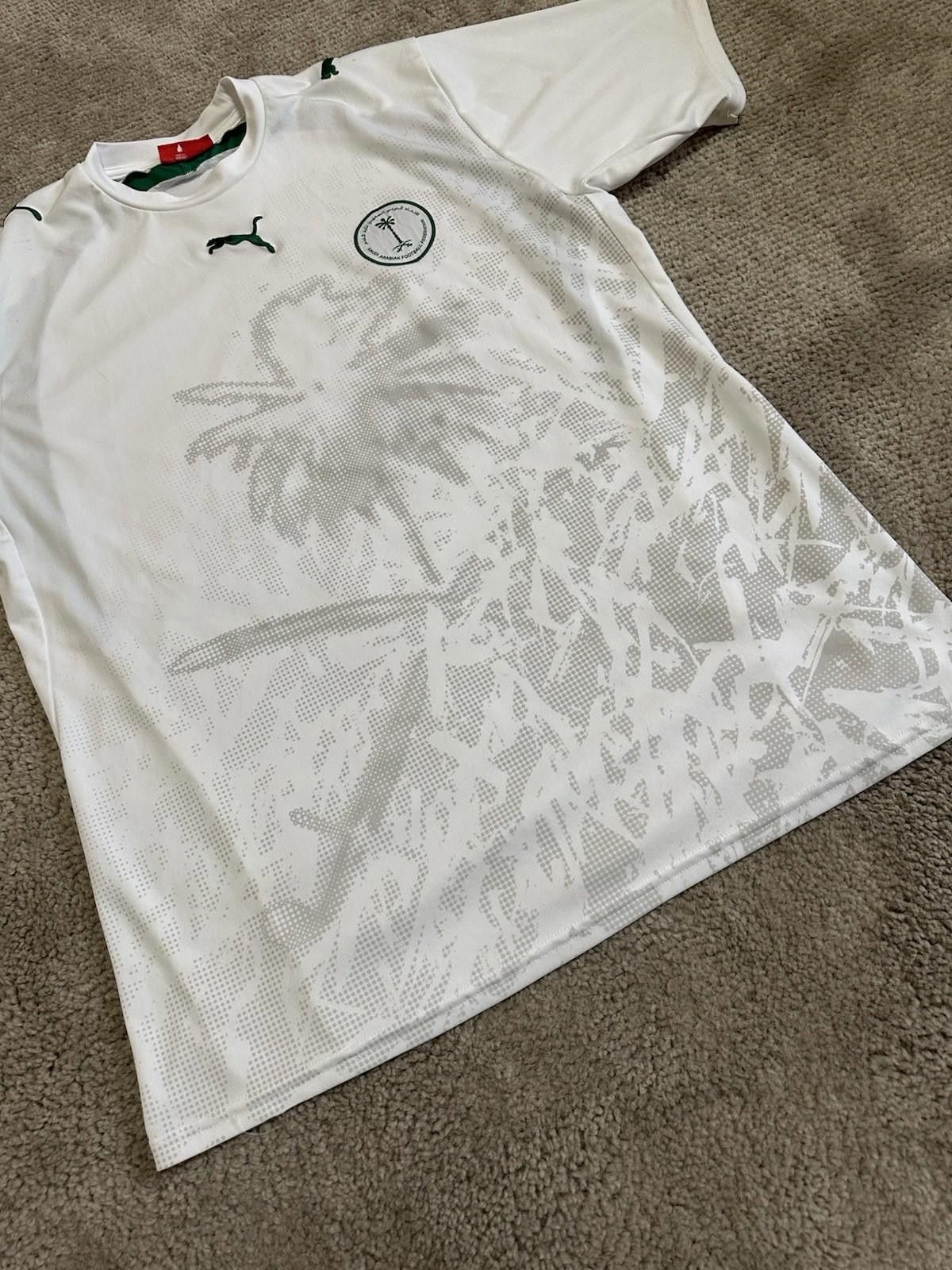 Puma Puma 2006-07 SAUDI ARABIA FOOTBALL SHIRT SOCCER JERSEY Sz XL Size US L / EU 52-54 / 3 - 2 Thumbnail