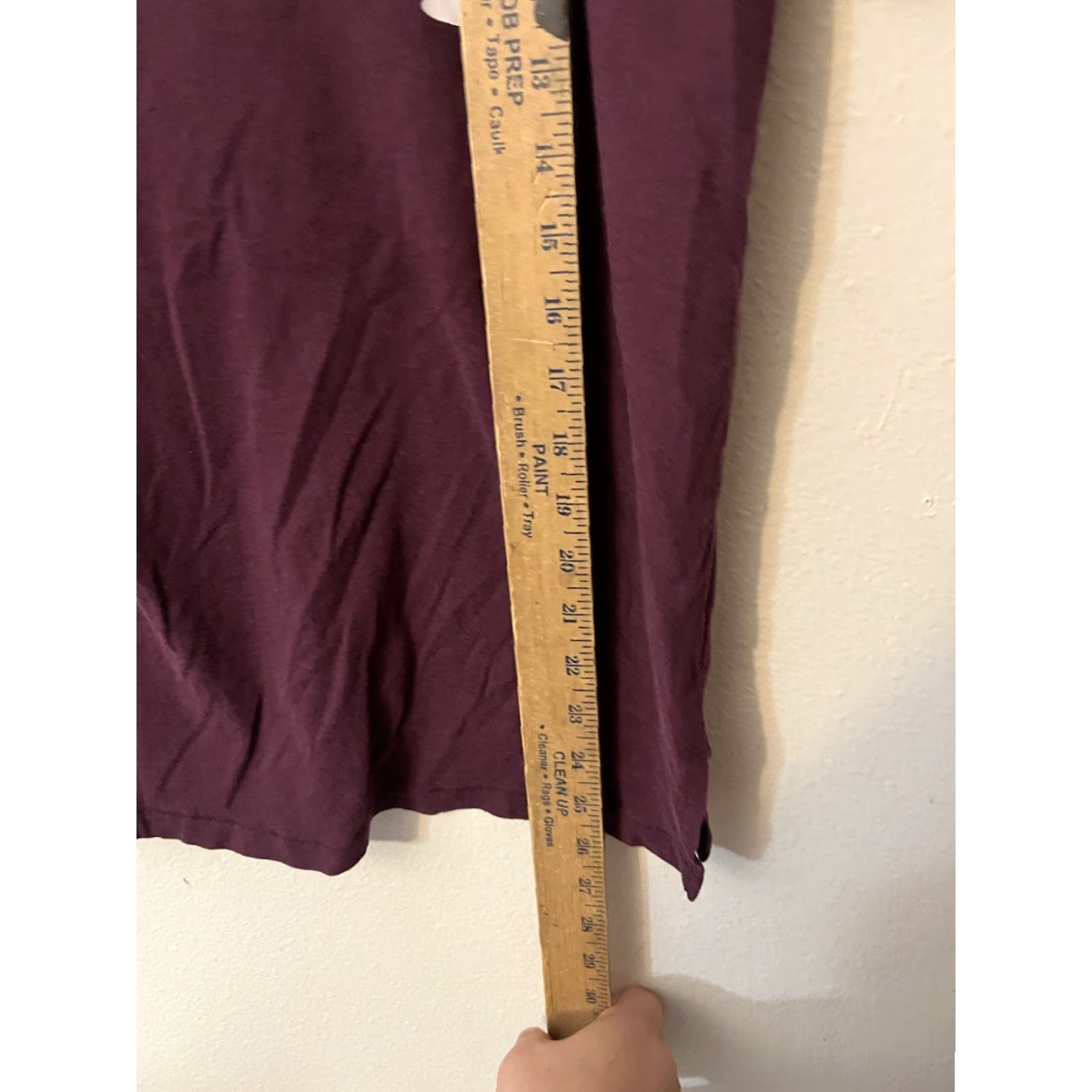 Victoria's Secret Victoria's Secret PINK T-Shirt V-Neck Maroon Color Short Sleeve XS Cotton Women Regular Casual Size XS / US 0-2 / IT 36-38 - 4 Thumbnail