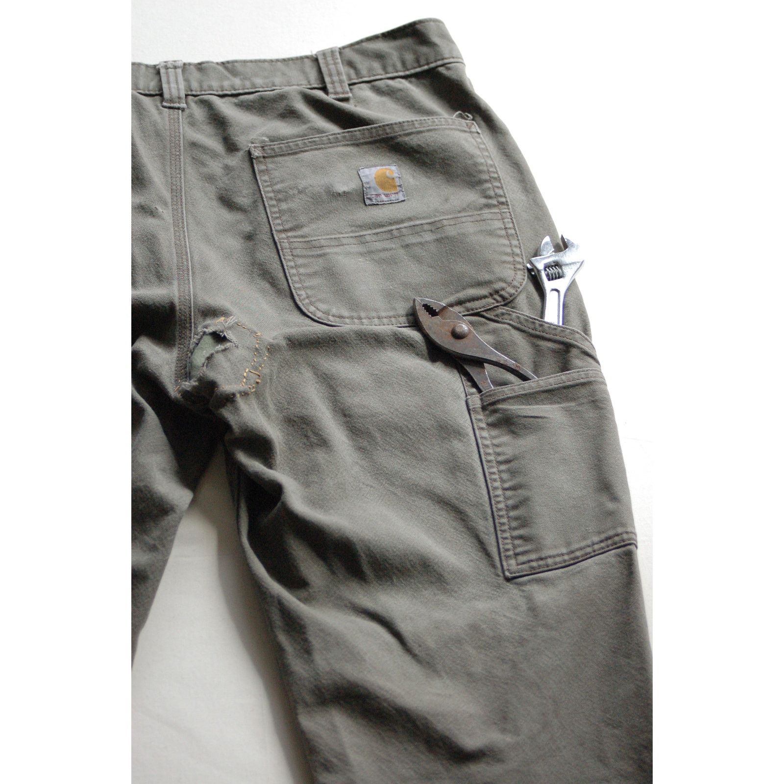 Carhartt Distressed Carhartt Duck Pants 34x32 Olive Honest Mending Size US 34 / EU 50 - 2 Thumbnail