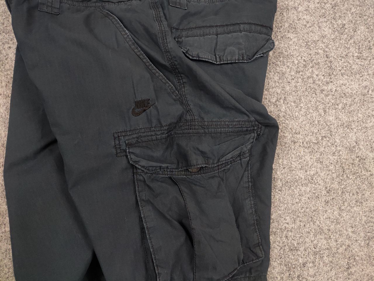 Nike Vintage Nike Navy Canvas Logo Cargo Bermuda Shorts Y2K Style Size US 34 / EU 50 - 10 Thumbnail