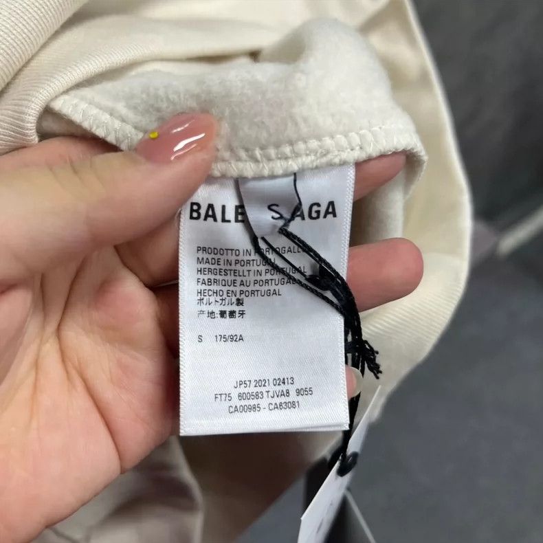 Balenciaga Balenciaga Off-white solid fleece hooded pullover Size US S / EU 44-46 / 1 - 4 Thumbnail