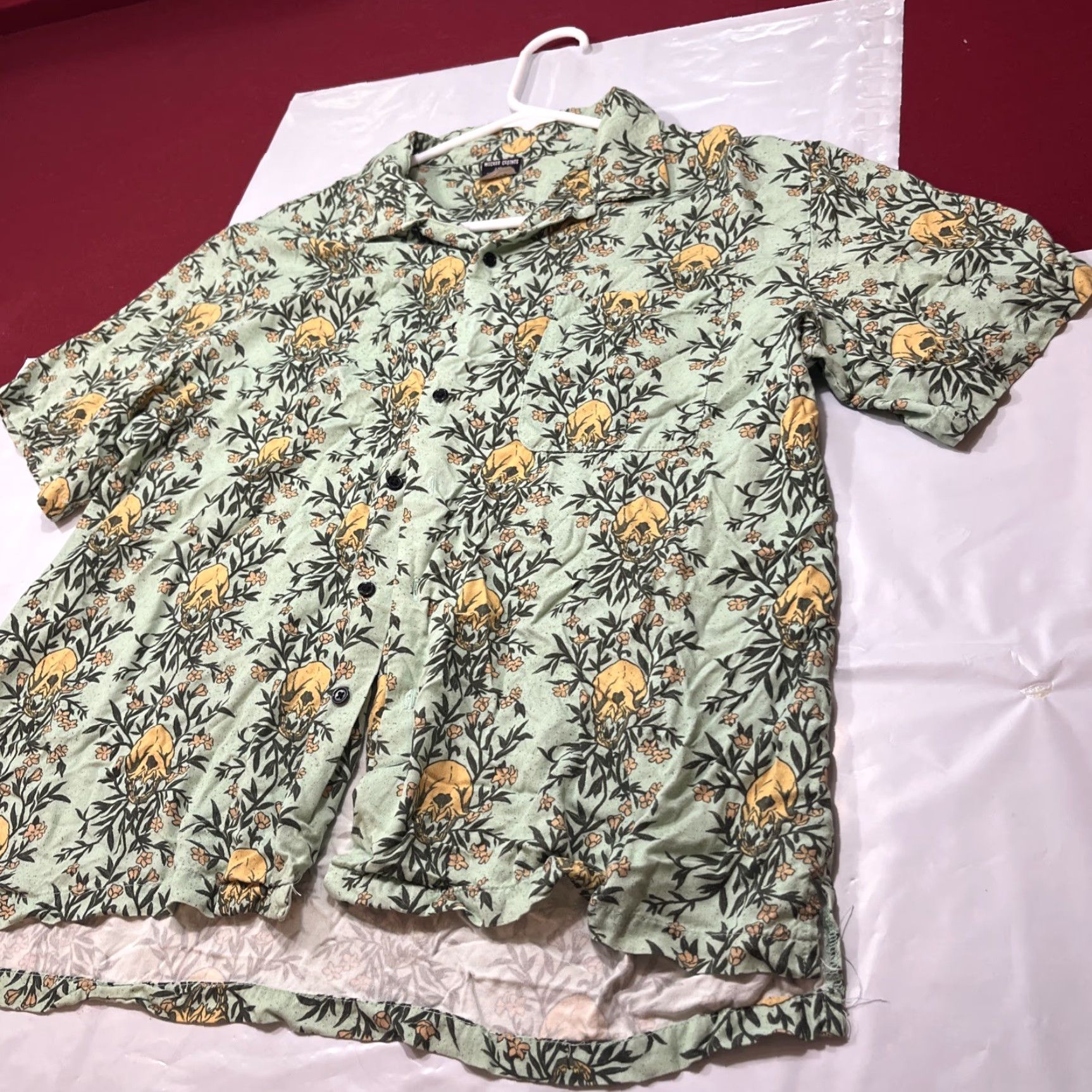 Vintage Wicked Clothes Shirt Mens L Button-Up Short Sleeve Yellow Skull Flowers Rayon Cyber Gothic Hippy Emo Earthy Party/Cocktail Size US L / EU 52-54 / 3 - 5 Thumbnail