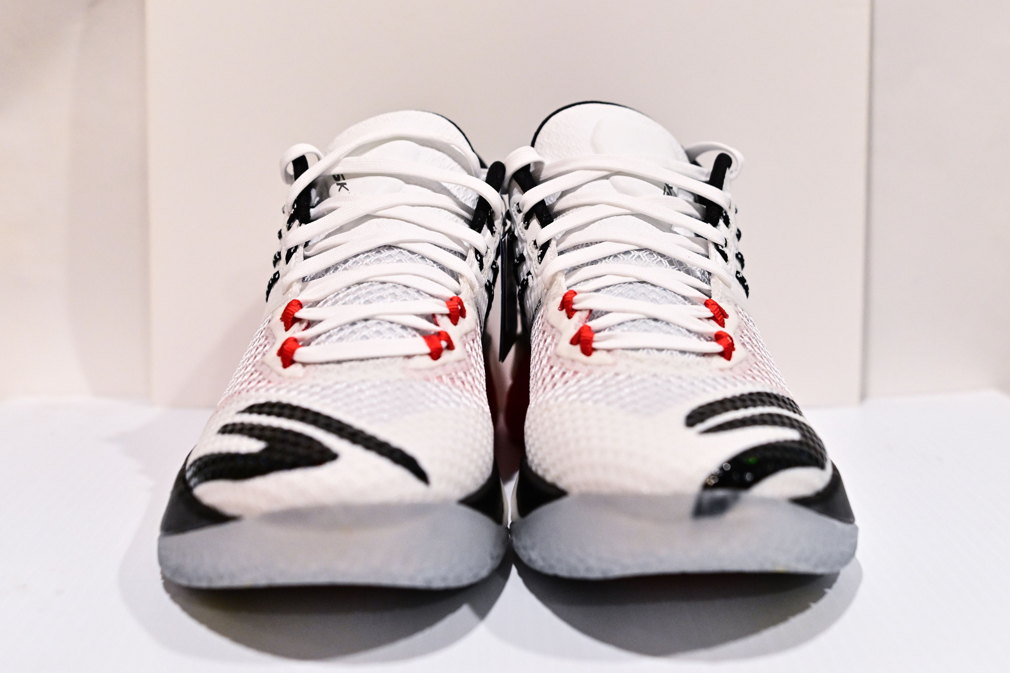 SKECHERS SKX Reign Size US 10 / EU 43 - 2 Thumbnail