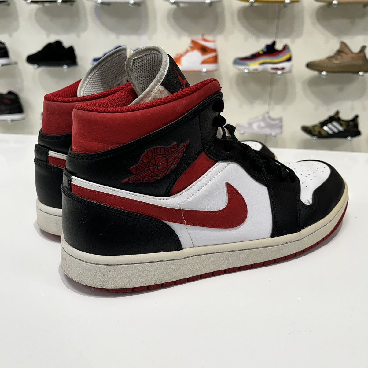 Nike Air Jordan 1 Mid Gym Red Black White Size US 11 / EU 44 - 6 Thumbnail