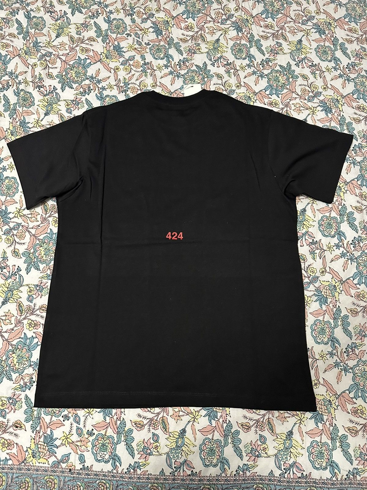 424 424 CARS IN GARAGE TEE Size US S / EU 44-46 / 1 - 4 Thumbnail