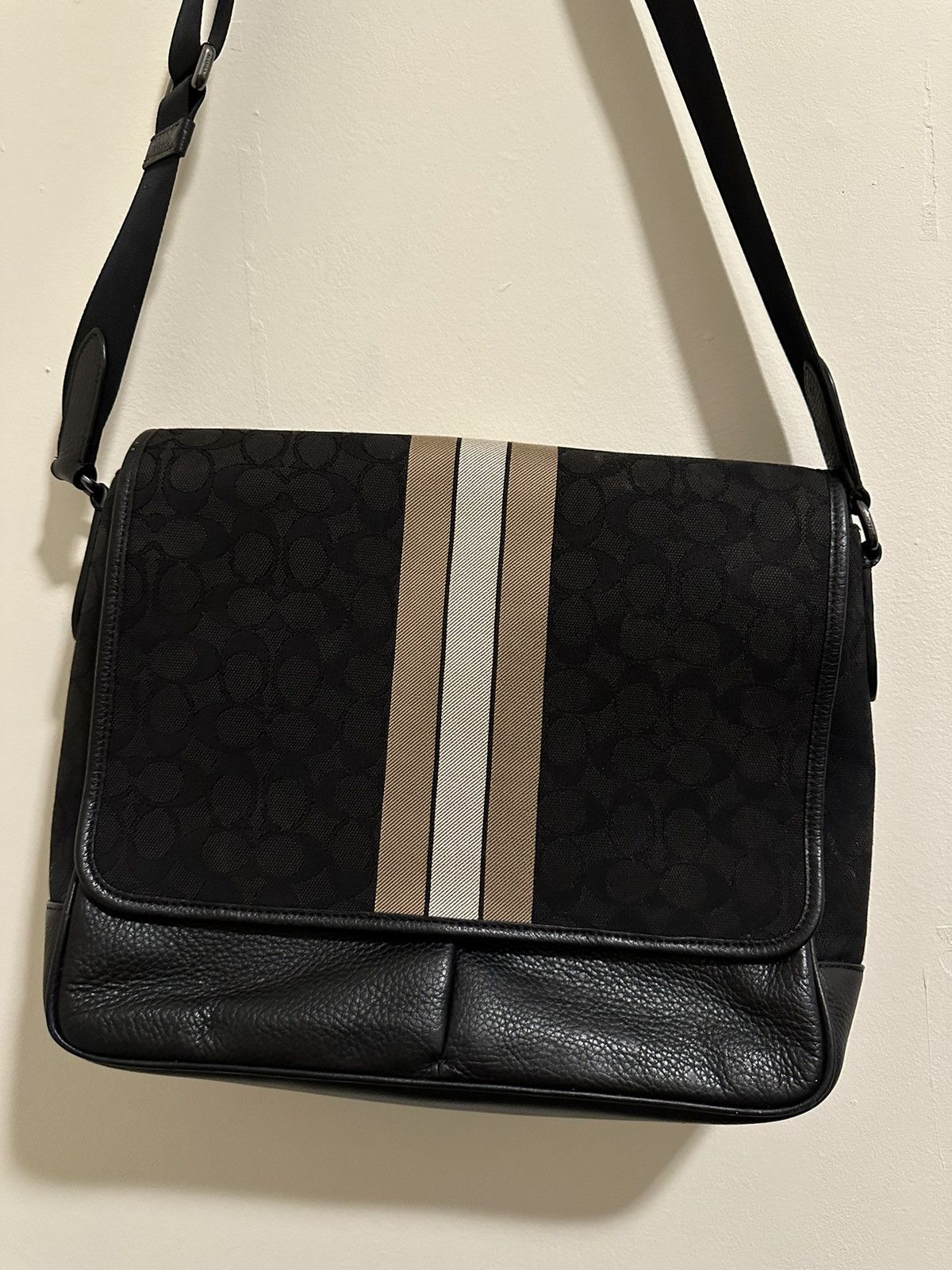 Coach Coach Messenger Bag Gold Striped Size 42 - 1 Thumbnail