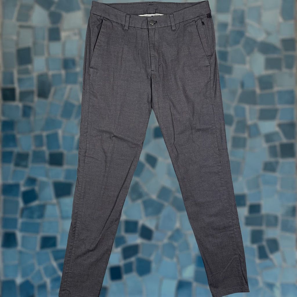 Lululemon Lululemon Commission Pants Mens 32x33 Slim ABC Utilitech Warpsteme LM5ABYS Pants Chino Slim 32 Gray Mens Size US 32 / EU 48 - 1 Thumbnail