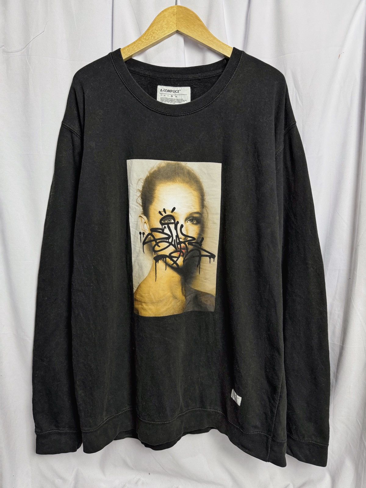 Akomplice Akomplice X Rafael Sliks Girl Art Sweaters Size US XL / EU 56 / 4 - 1 Thumbnail