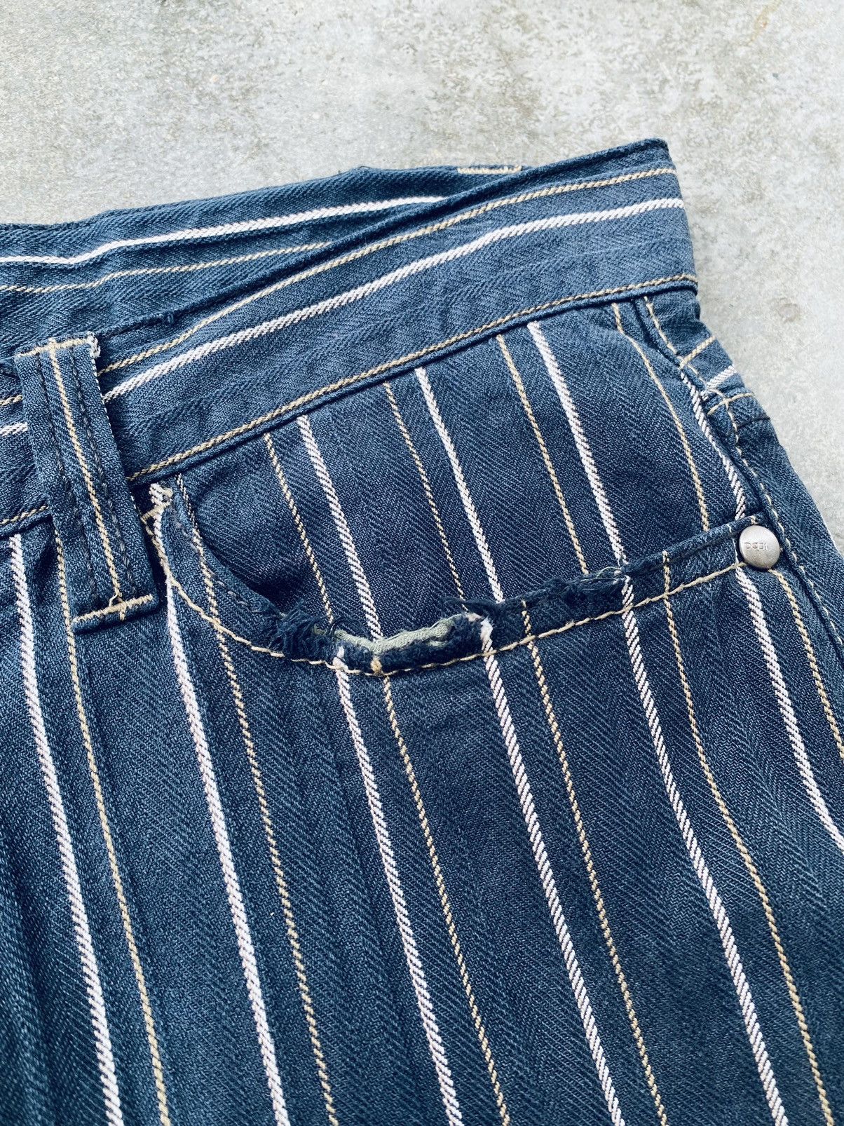 Vintage Vintage Ikka Herringbone Striped Distressed Pants Size US 30 / EU 46 - 13 Thumbnail