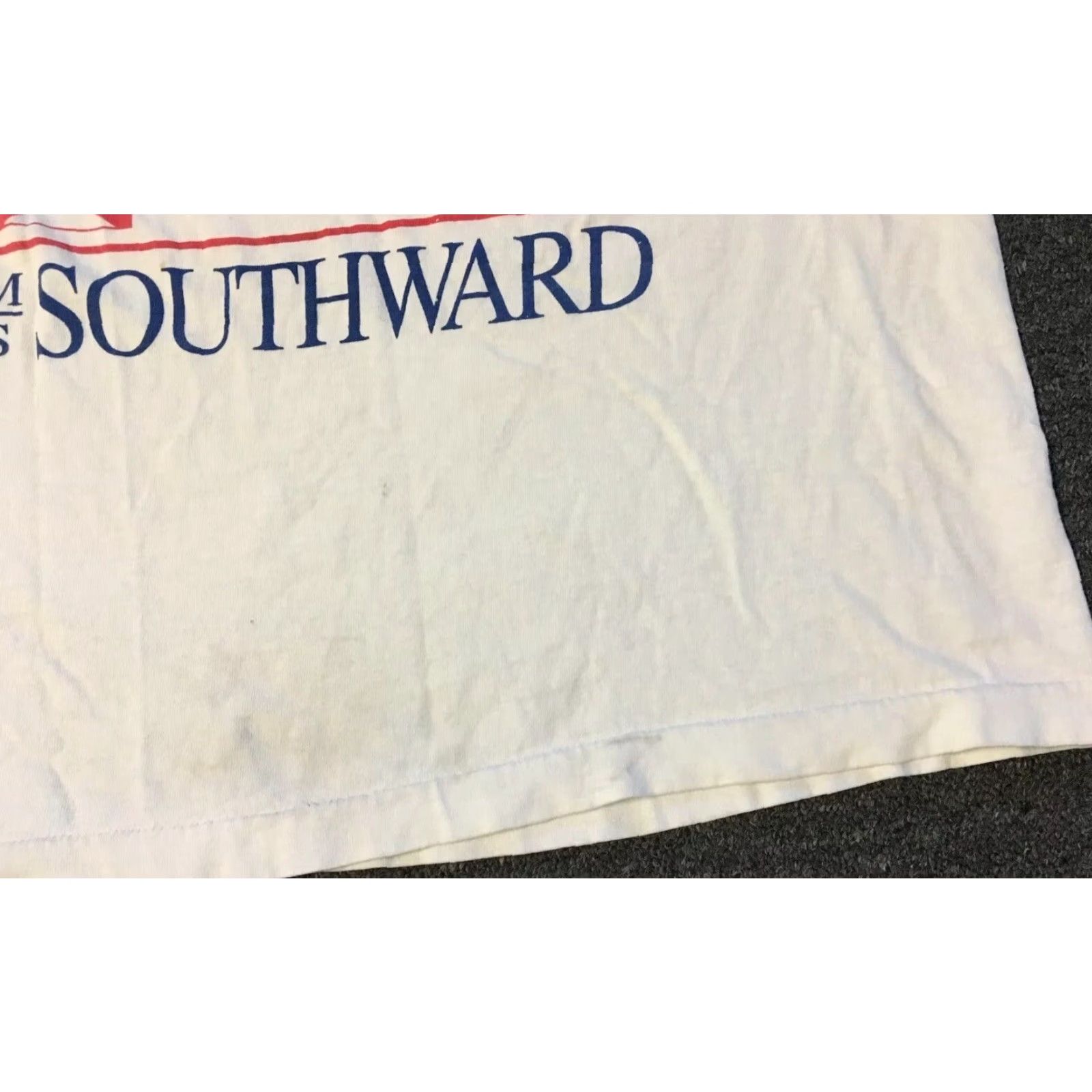 Fruit Of The Loom VINTAGE M/S Southward Tank Top L White Graphic Tee Men Sleeveless 90s Cruise Sailing Nautical Tropical USA Size US L / EU 52-54 / 3 - 4 Thumbnail