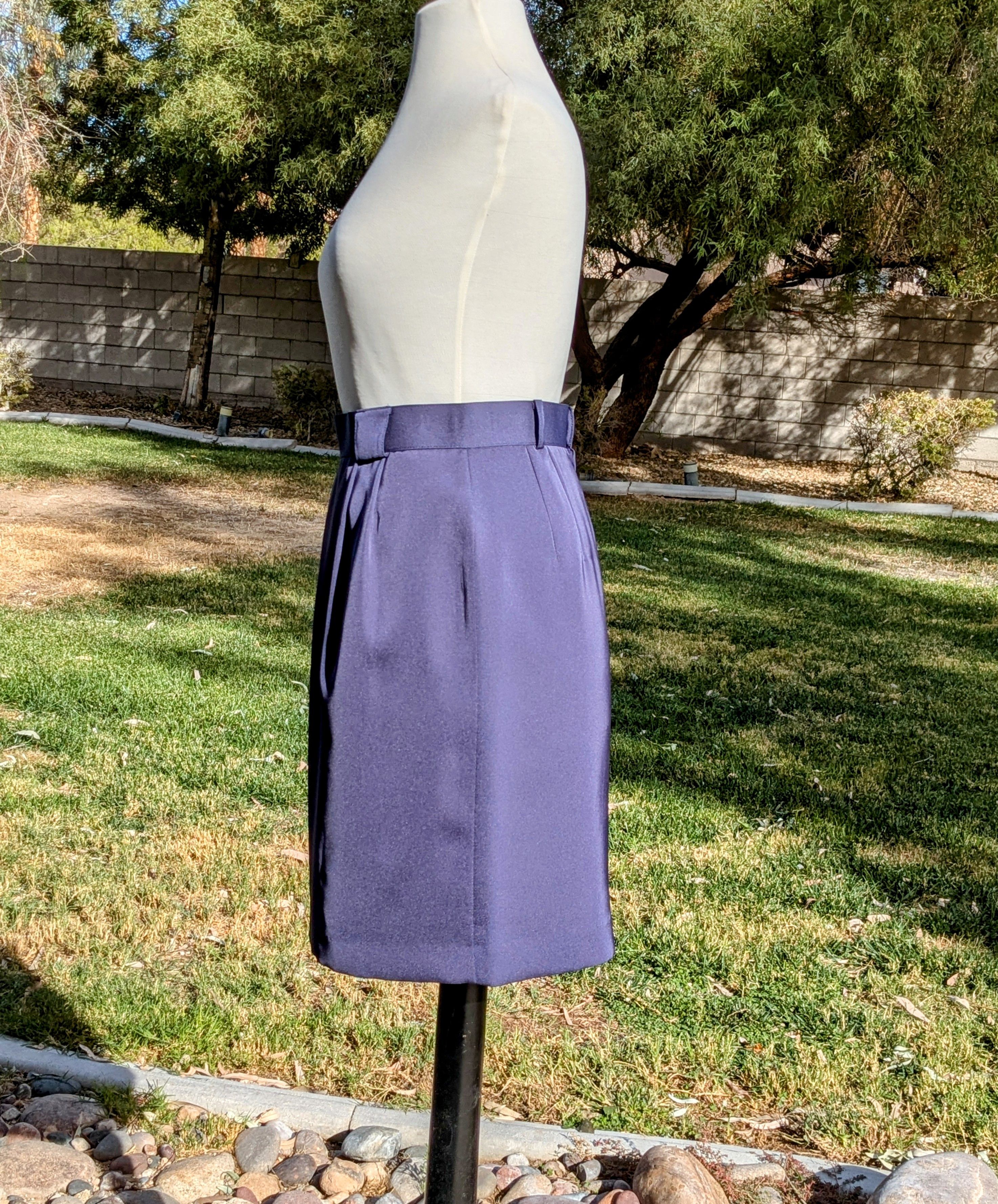 Vintage Petite Vintage Ohkura Tokyo Midi A-Line Smooth 1980s Skirt Size 27" / US 4 / IT 40 - 5 Thumbnail