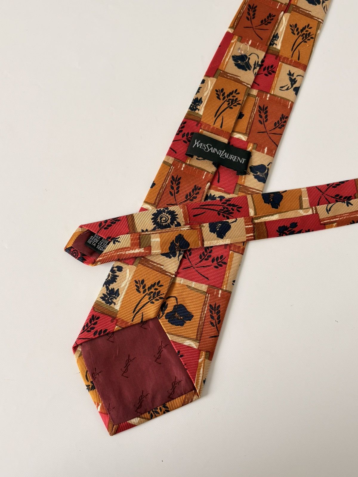 Yves Saint Laurent YVES SAINT LAURENT VINTAGE SILK FLORAL ORANGE RED TIE ITALY Size ONE SIZE - 6 Thumbnail