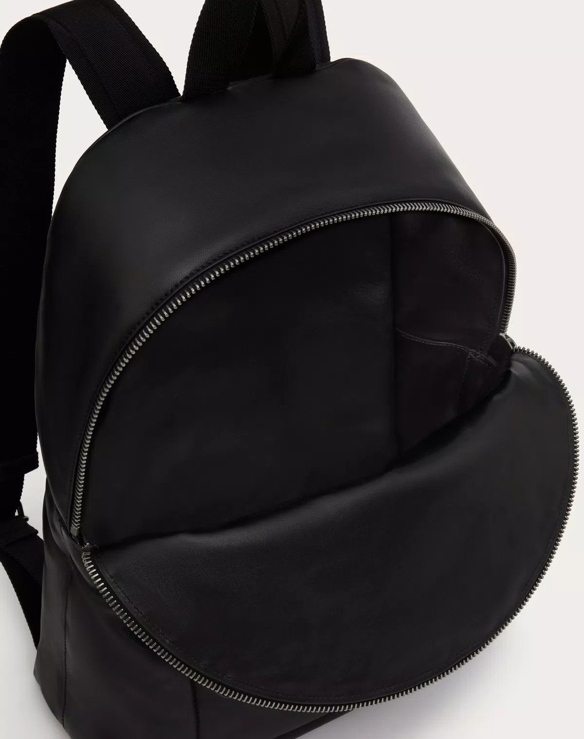 Valentino oc11z0725 Size: OS/ Nappa Leather Backpack in Black Size ONE SIZE - 7 Thumbnail