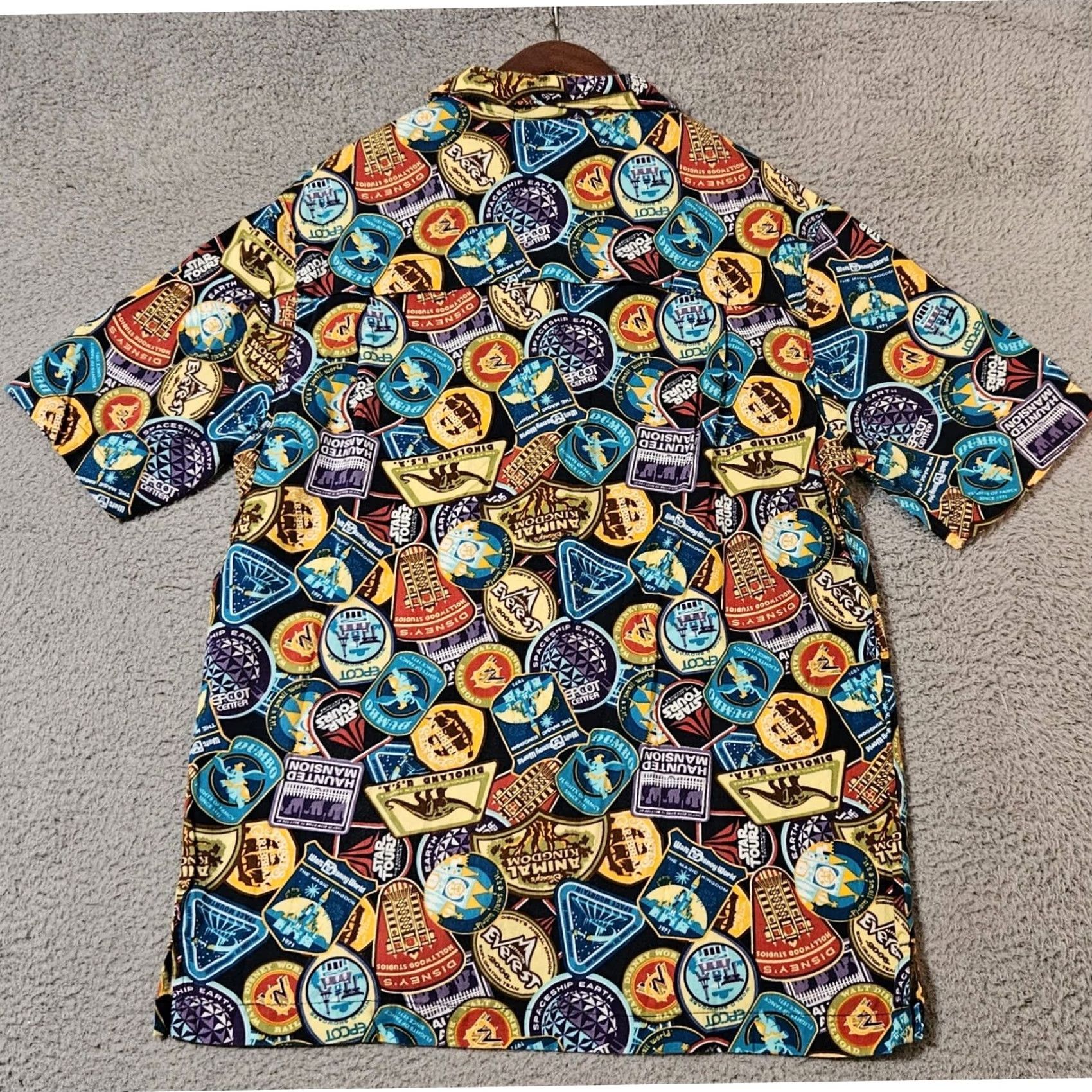 Disney Disney Parks Walt Disney World Park Icons Button Up Camp Shirt Size Small Mens Multicolor Size US S / EU 44-46 / 1 - 3 Thumbnail