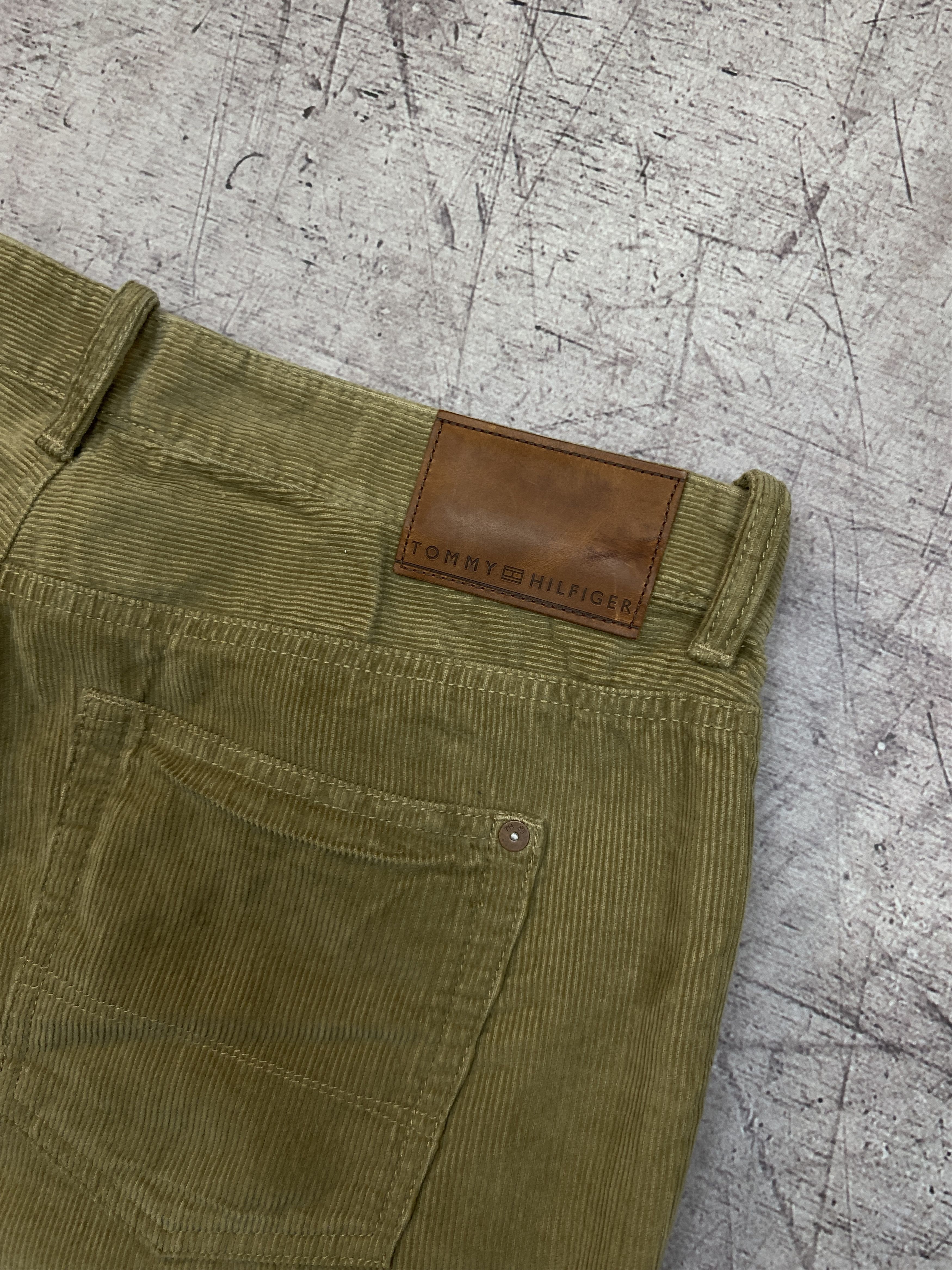 Tommy Hilfiger × Vintage Tommy Hilfiger Vintage Mens Corduroy Chino Pants Size US 36 / EU 52 - 2 Thumbnail