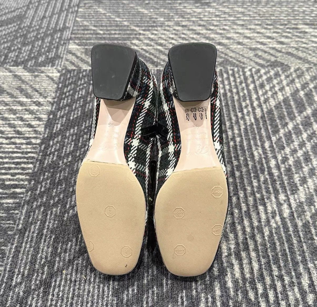 Roger Vivier Roger Vivier Check Ankle Boots J42 Size US 5 / IT 35 - 6 Thumbnail