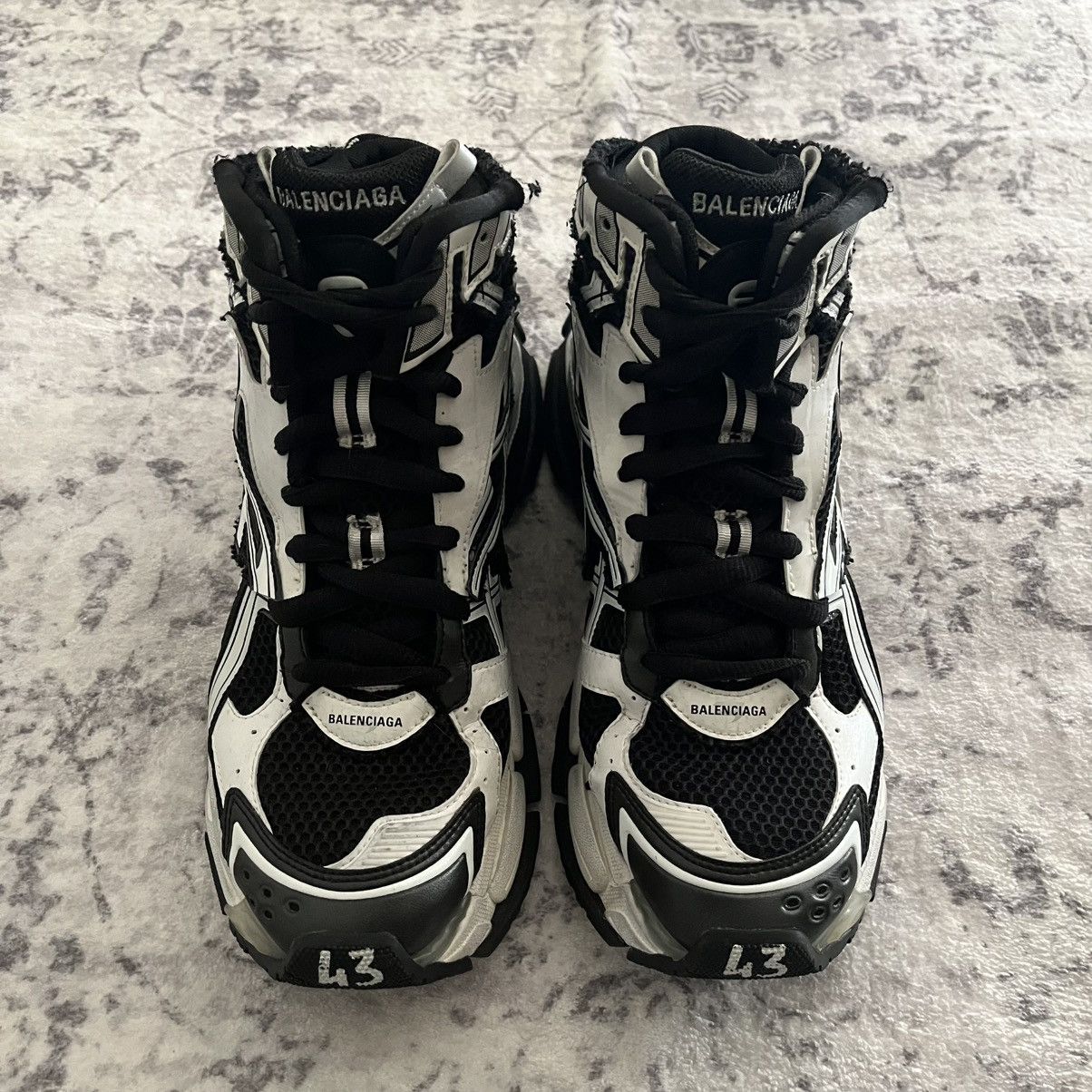 Balenciaga Balenciaga Runner High Top Sneakers Black/White | 10 Size US 10 / EU 43 - 4 Thumbnail