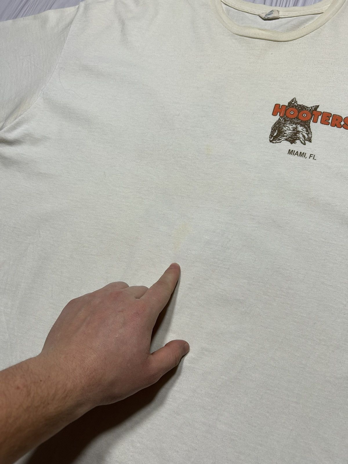 Vintage Vintage Hooters USA Girl Babe T-Shirt Y2K Size US XXL / EU 58 / 5 - 12 Thumbnail