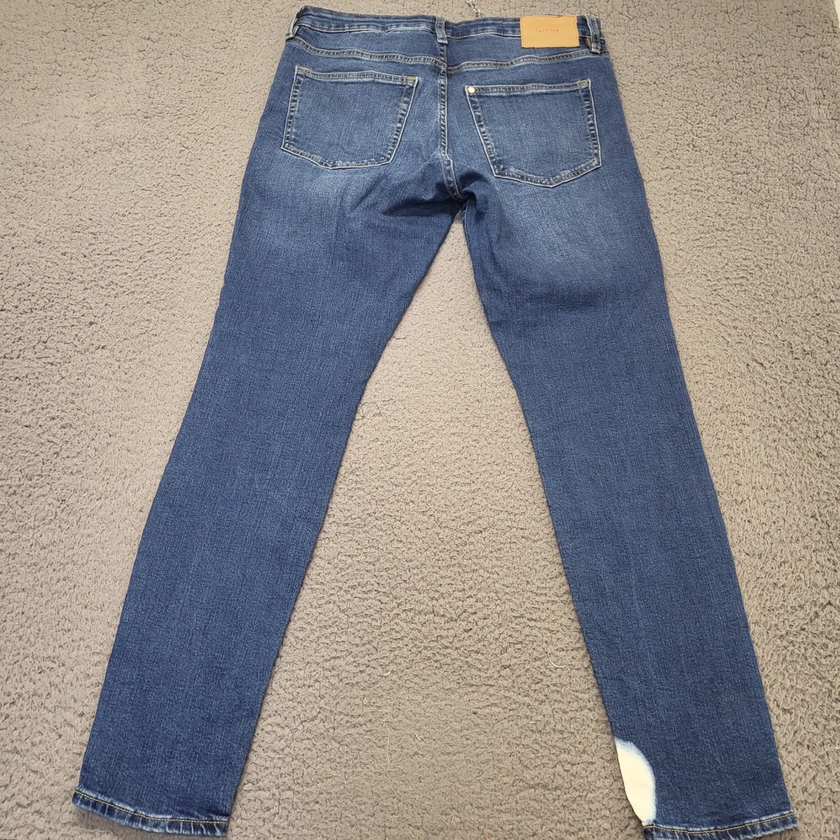 H&M H&M Jeans Women Blue Denim Skinny Slim 12 Regular 5-Pocket Distressed Whiskered Medium Wash Bohemian 90s City Size 34" / US 12 / IT 48 - 3 Thumbnail