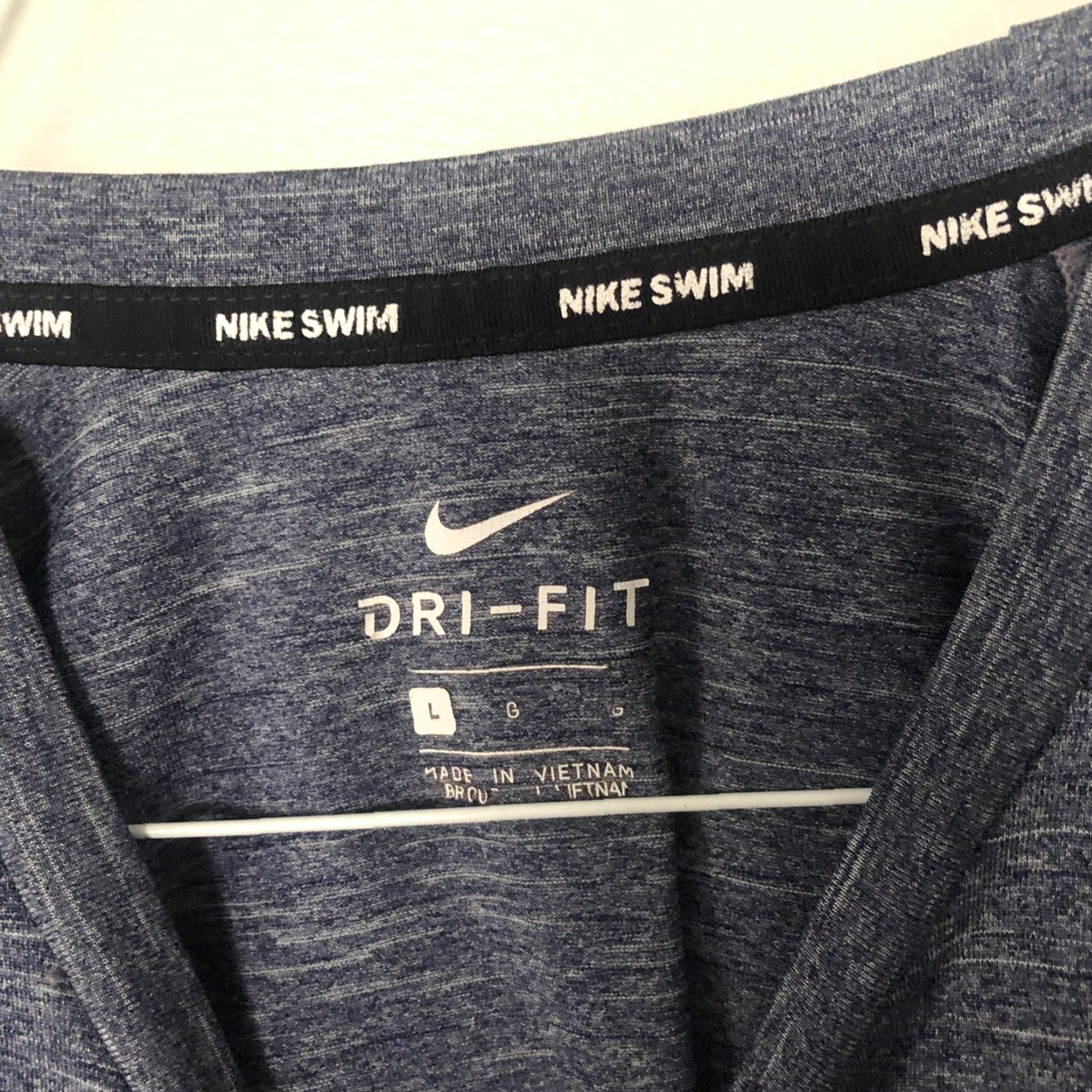Nike Nike Mens Shirt Dri-FIT Swim T-Shirt Short Sleeve UPF 40+ Gray Sz L Regular Logo Nike Swim Dri-FIT Men’s Tee Size US L / EU 52-54 / 3 - 3 Thumbnail