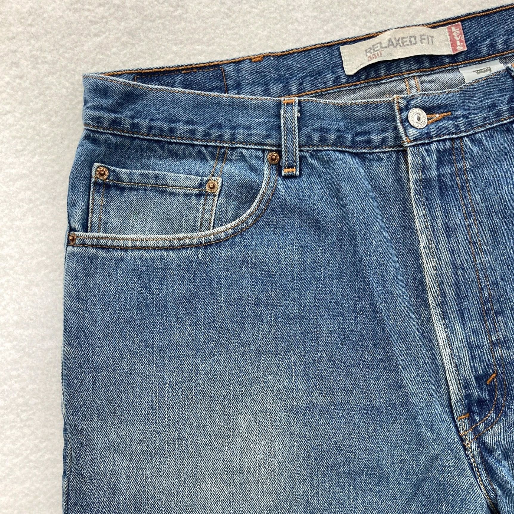Levi's VINTAGE Levi's 550 Jeans Mens 38x34 Blue Relaxed Fit Tapered Leg Denim 2005 Y2K Size US 38 / EU 54 - 3 Thumbnail