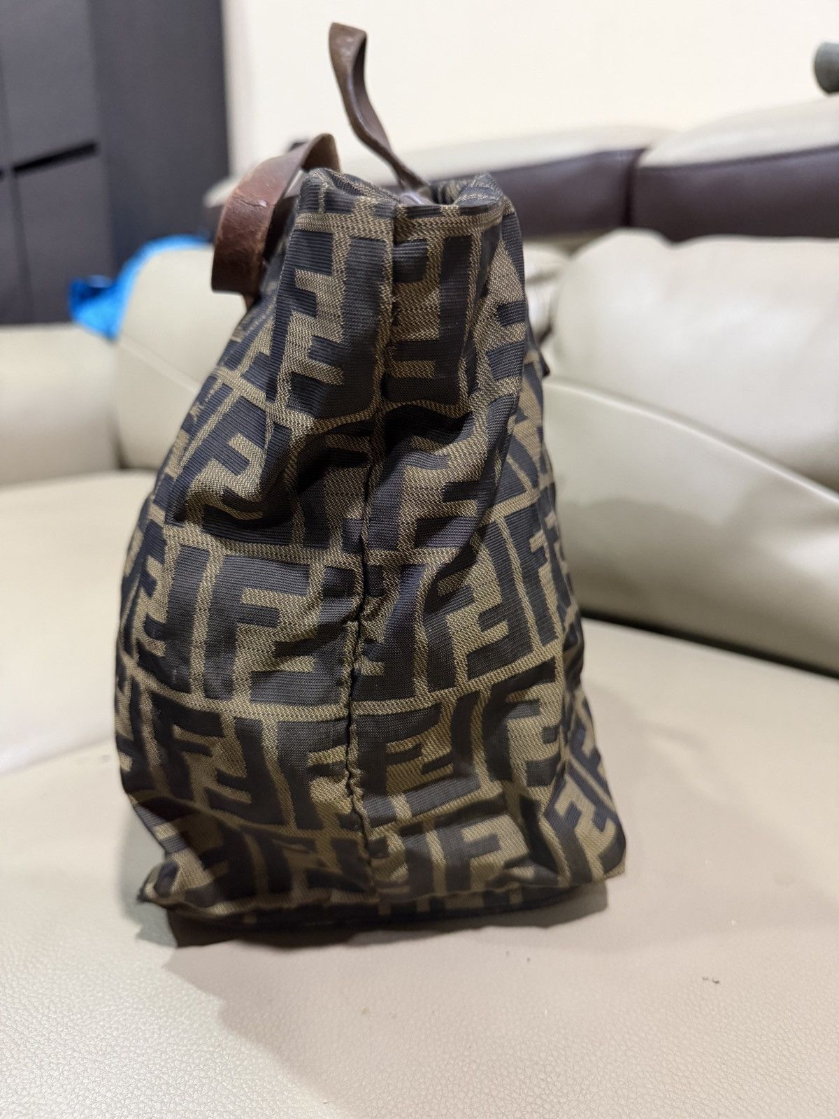 Fendi Authentic Fendi Zucca Monogram FF Hand Bag Size ONE SIZE - 4 Thumbnail