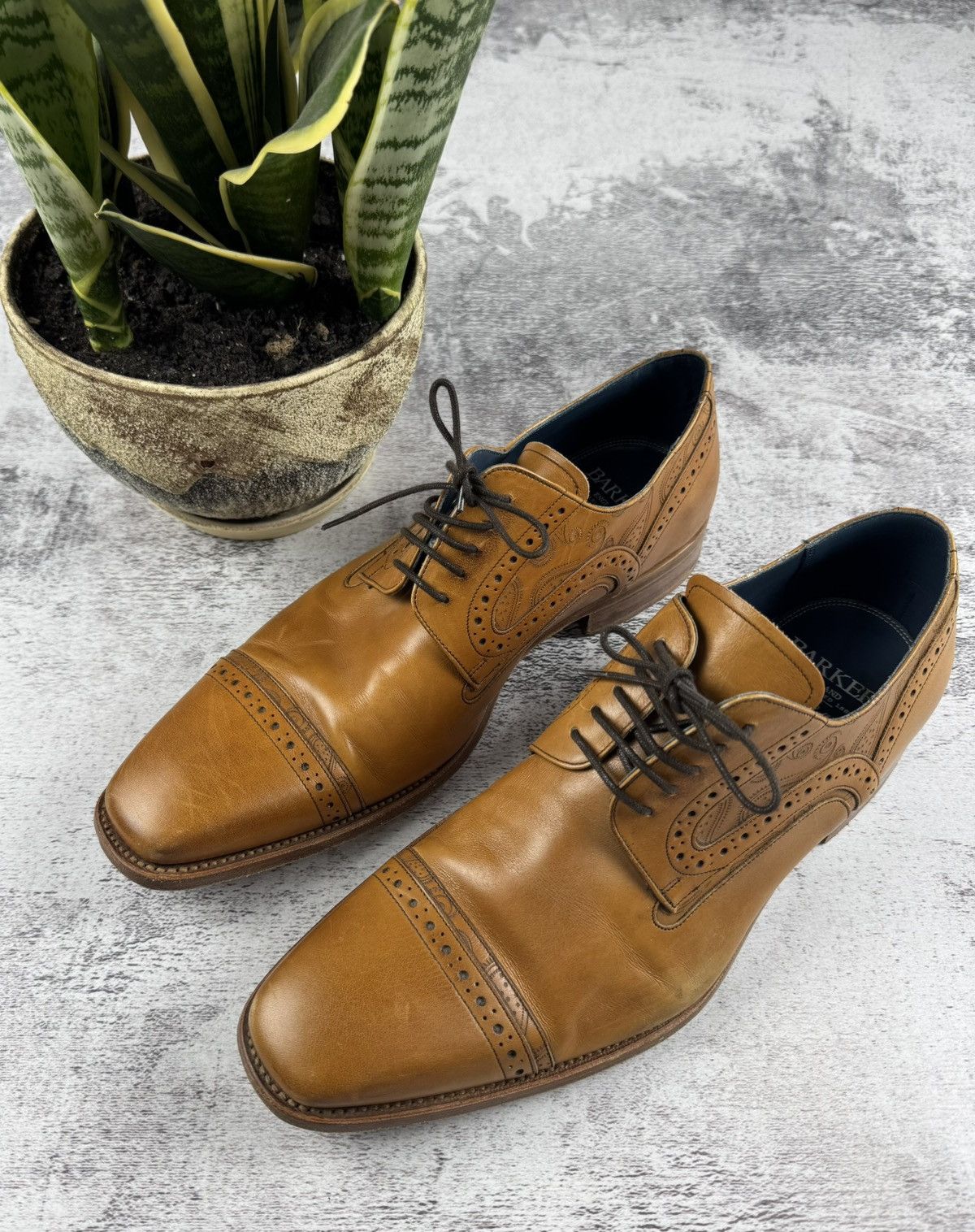 Barker Barker Nova Leather Brounge Wingtip Classic Shoes Size 10 Size US 10 / EU 43 - 2 Thumbnail