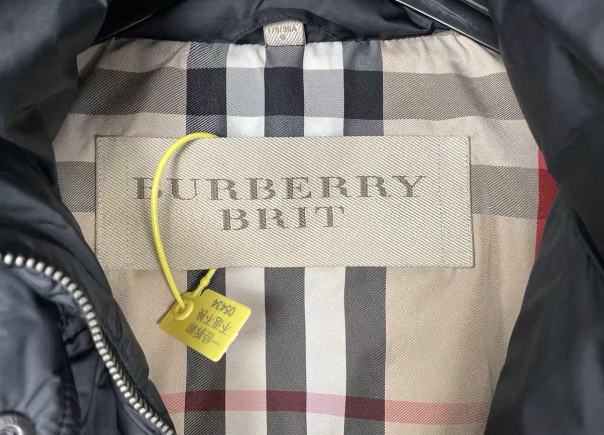 Burberry Burberry Classic Diamond Quilted Down Jacket J31 Size US S / EU 44-46 / 1 - 6 Thumbnail