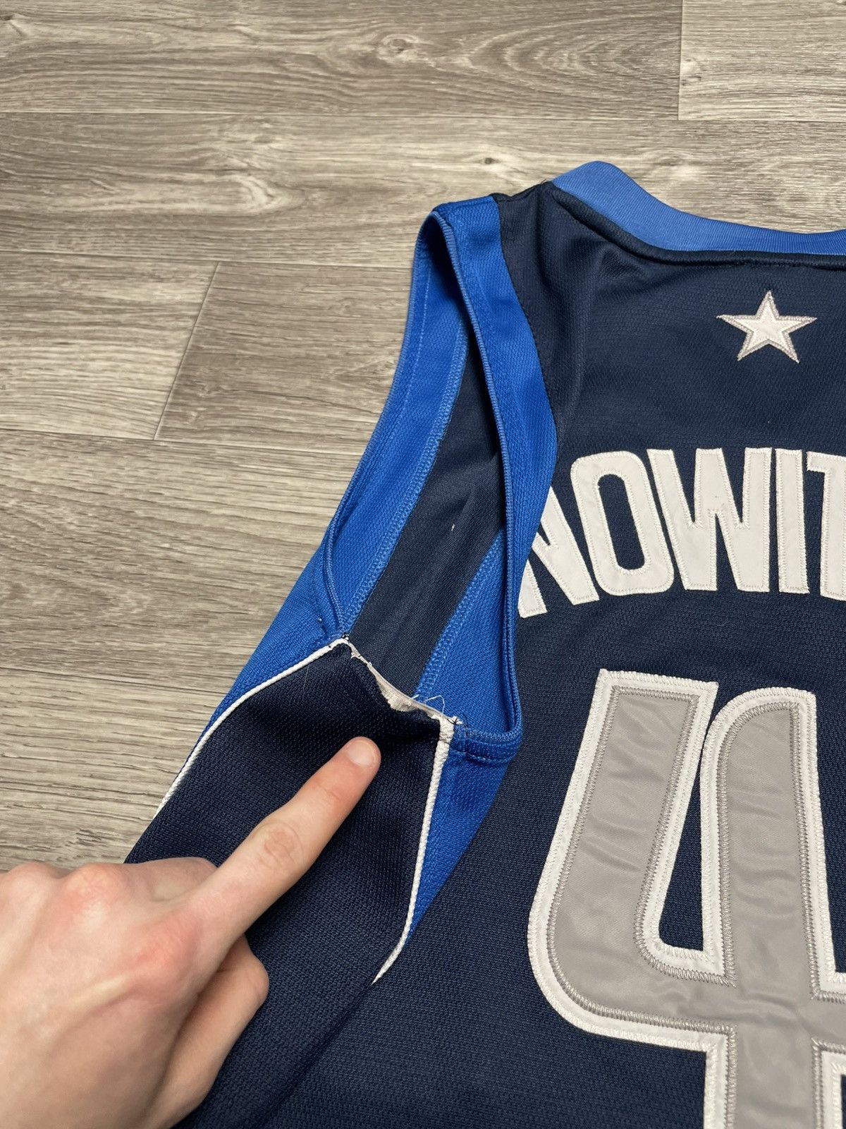 NBA DALLAS MAVERICKS BASKETBALL DIRK NOWITZKI 2001 NBA JERSEY Size US XXL / EU 58 / 5 - 14 Thumbnail