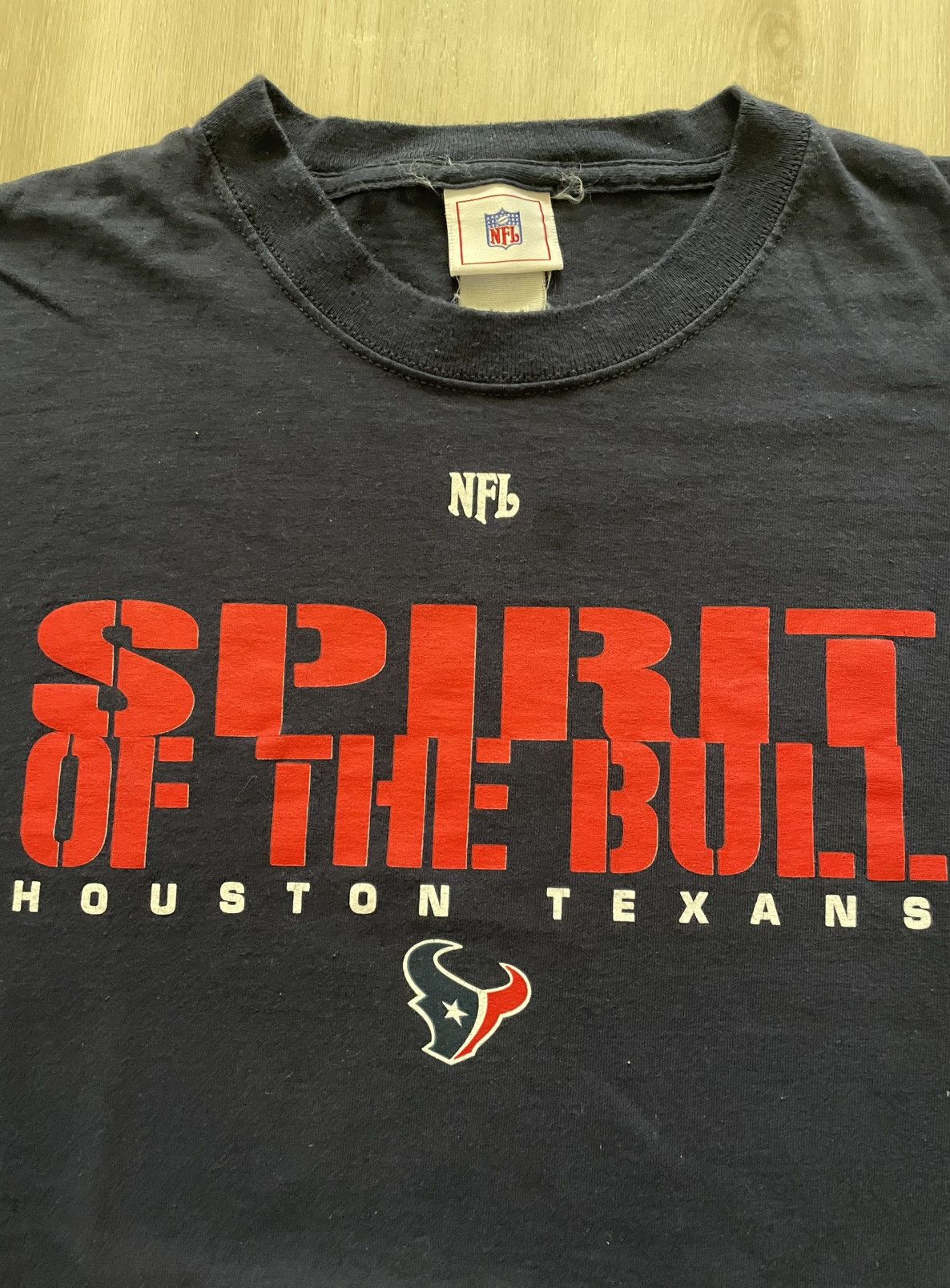 NFL Vintage Houston Texans Shirt Spirit Of The Bull Tee Sz XL Size US XL / EU 56 / 4 - 2 Thumbnail