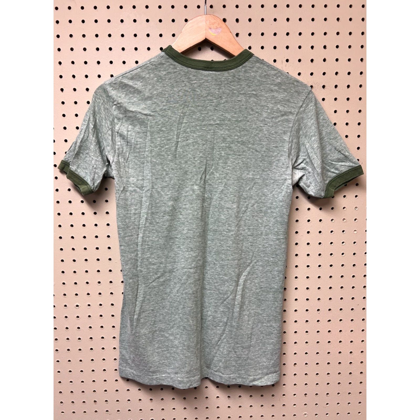 Hanes VINTAGE Hanes T-Shirt Green Small S Men Crew Neck Short Sleeve Gun Classic Vermont State Handgunner’s Association Green T-Shirt As Is Static? Size US S / EU 44-46 / 1 - 2 Thumbnail