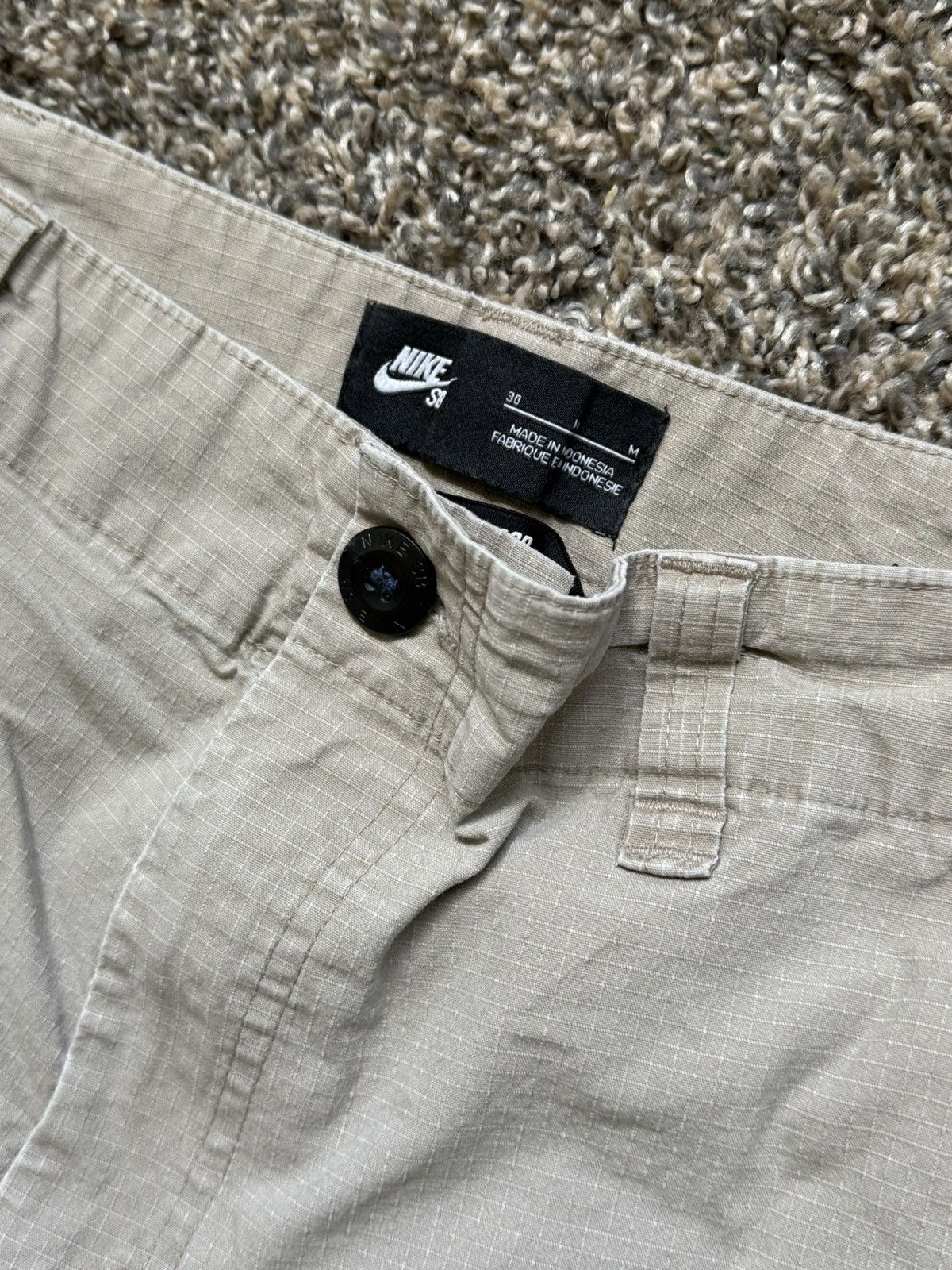 Nike SB Vintage Nike SB Cargo Pants Size US 30 / EU 46 - 2 Thumbnail