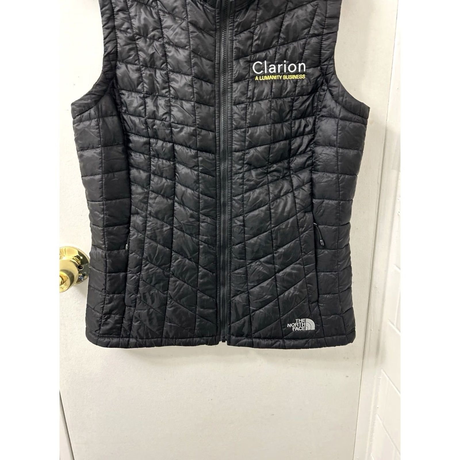 The North Face VINTAGE? The North Face Thermoball Vest Womens Size S Black Puffer Full Zip Pockets Size S / US 4 / IT 40 - 3 Thumbnail